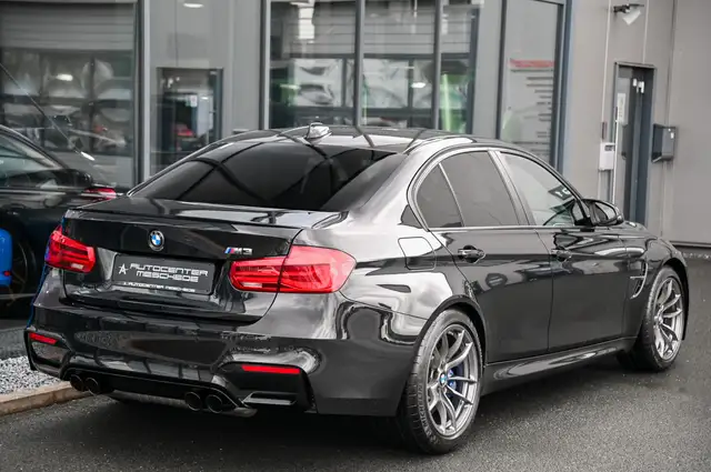 BMW M3 view 4