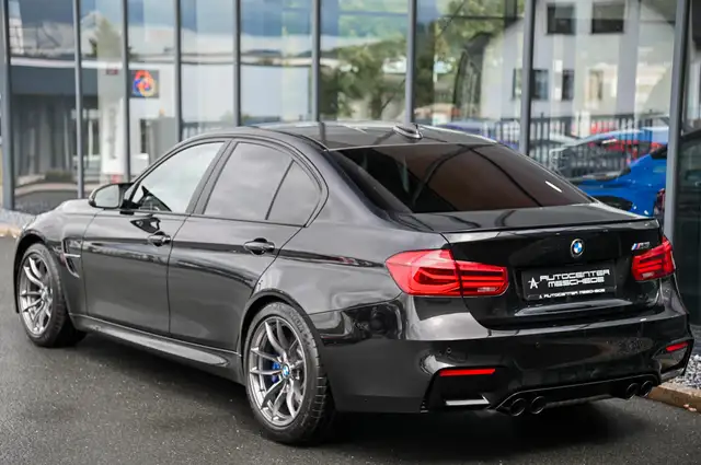 BMW M3 view 5