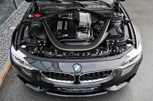 BMW M3 view 8