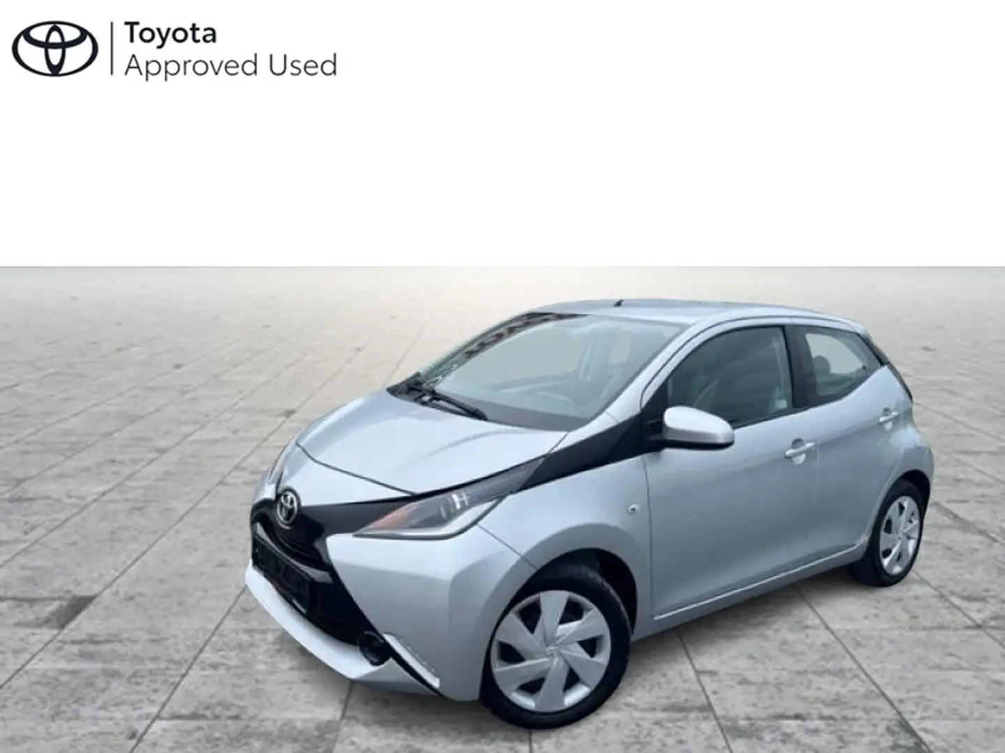 Toyota Aygo 5 d. 1,0 VVT-i 5MT x-play LHD Grijs - 1