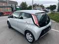 Toyota Aygo 5 d. 1,0 VVT-i 5MT x-play LHD Gris - thumbnail 2