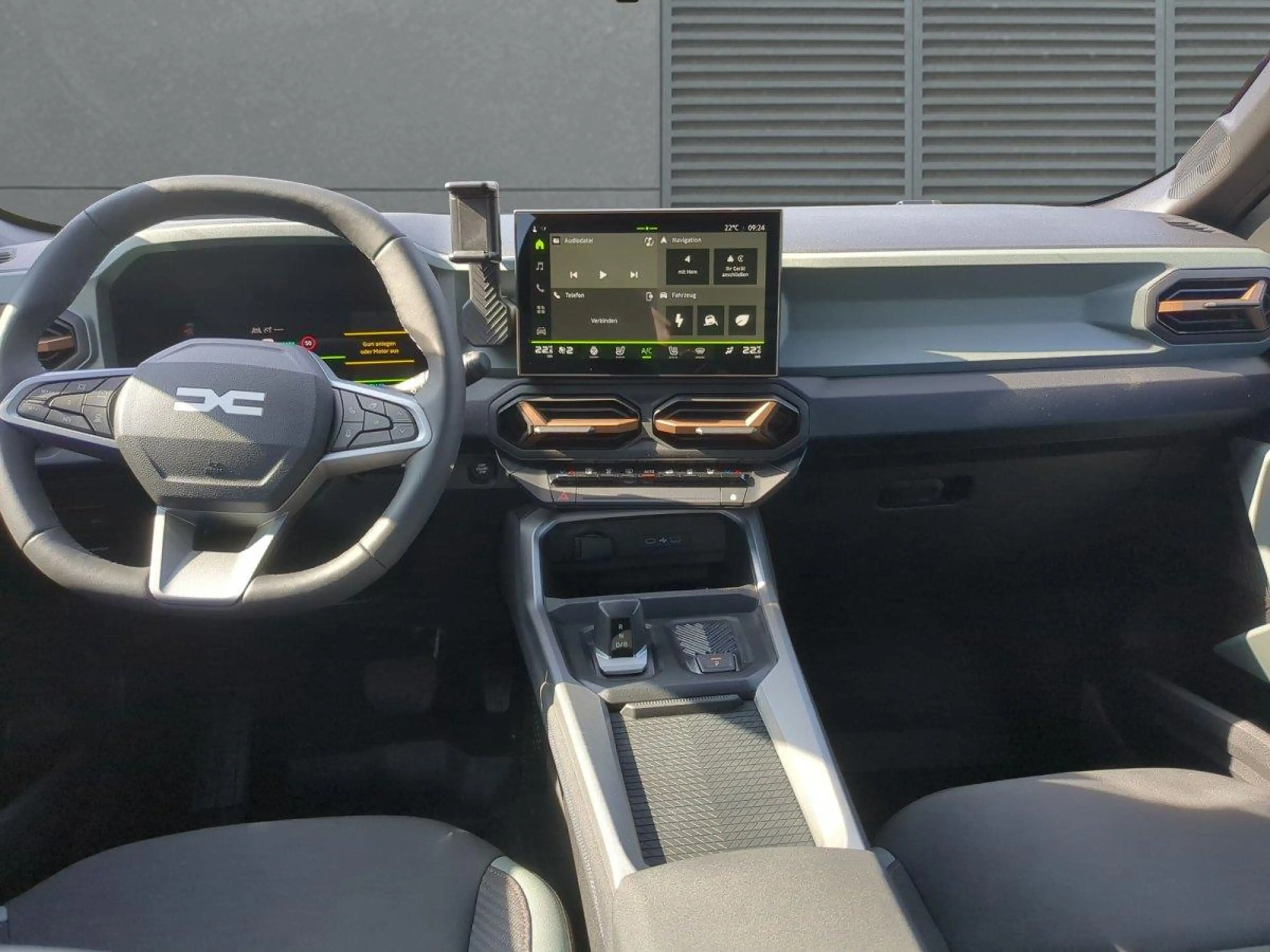 Dacia Bigster SHZ LED PDC RFK Extreme Hybrid 155 116 kW (158 ... — photo 5