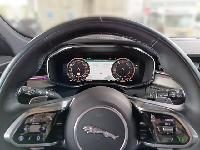 Jaguar F-Pace R-DYNM SE 2.0 204HP A8 MHEV Ansicht 18