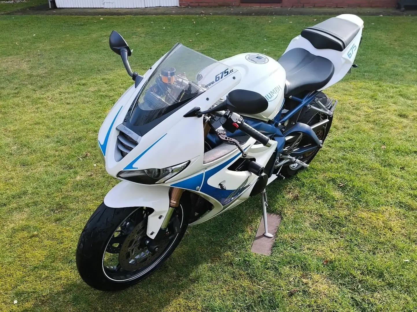 Triumph Daytona 675 Blanc - 1