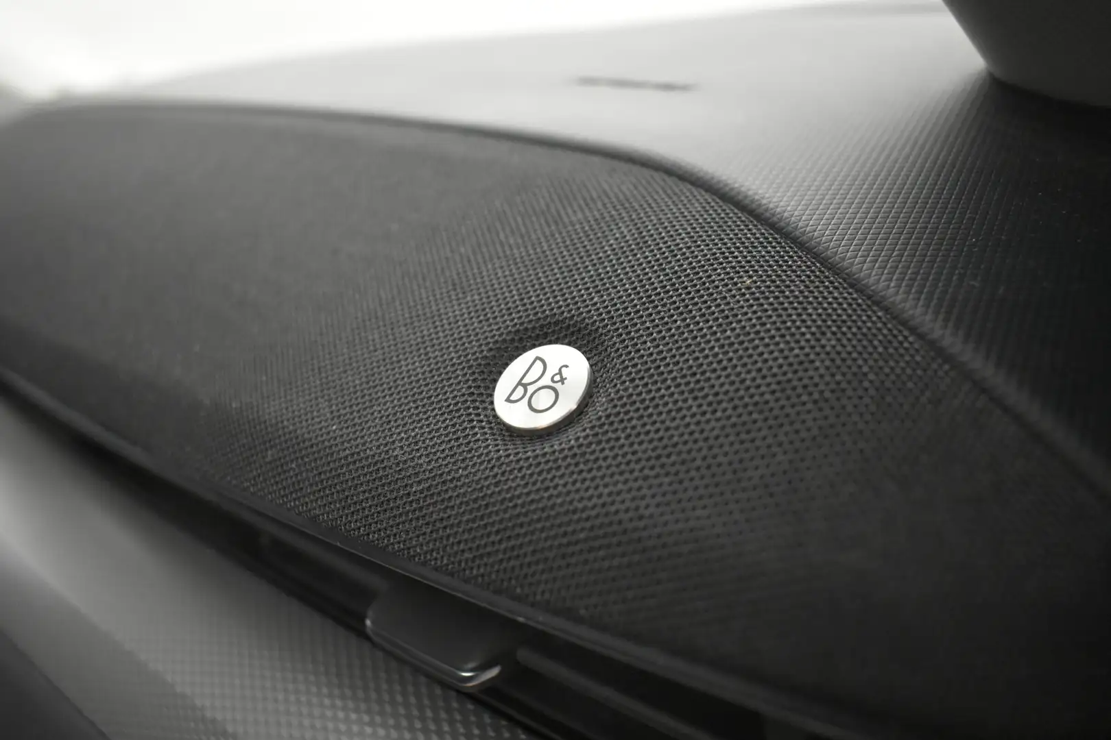 Ford Mustang Mach-E RWD 75 kWh | B&O | 360° | Leder | El-aKlep | CCS L Zwart - 2