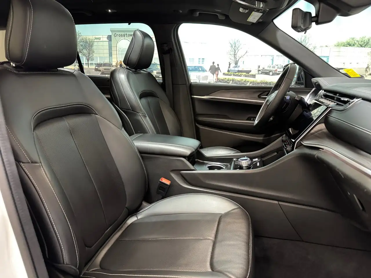 Jeep Grand Cherokee снимка Jeep Grand Cherokee