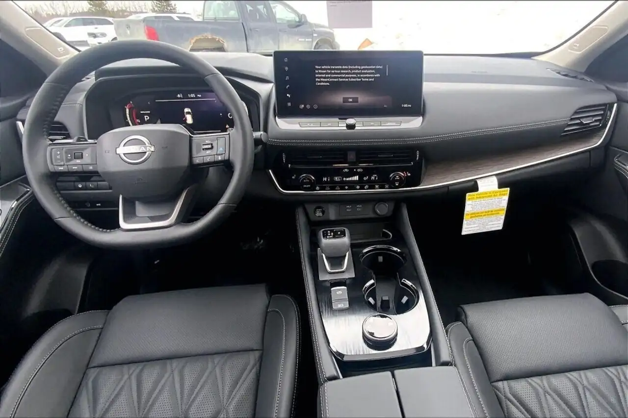 Nissan Rogue снимка Nissan Rogue