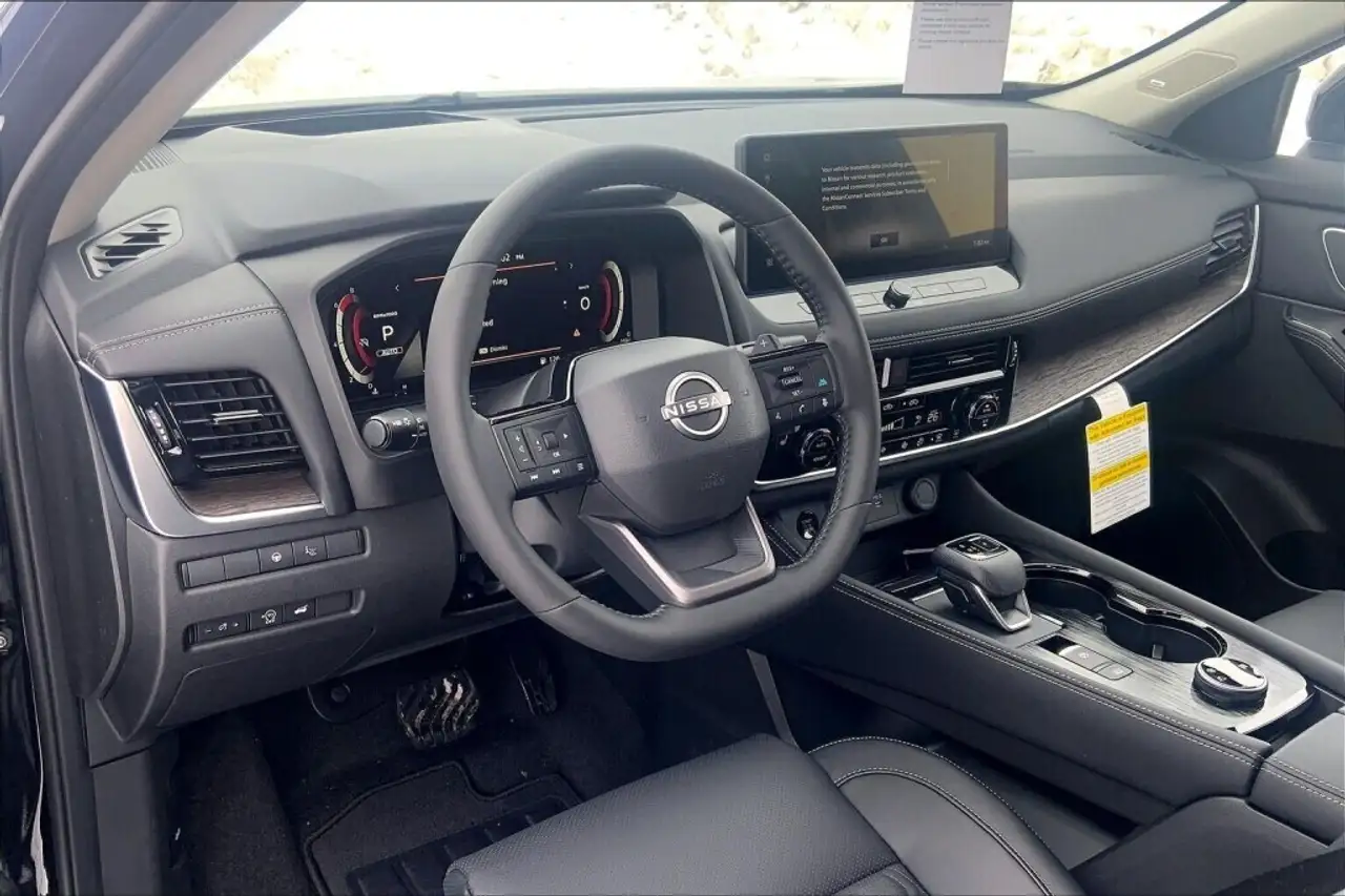 Nissan Rogue снимка Nissan Rogue