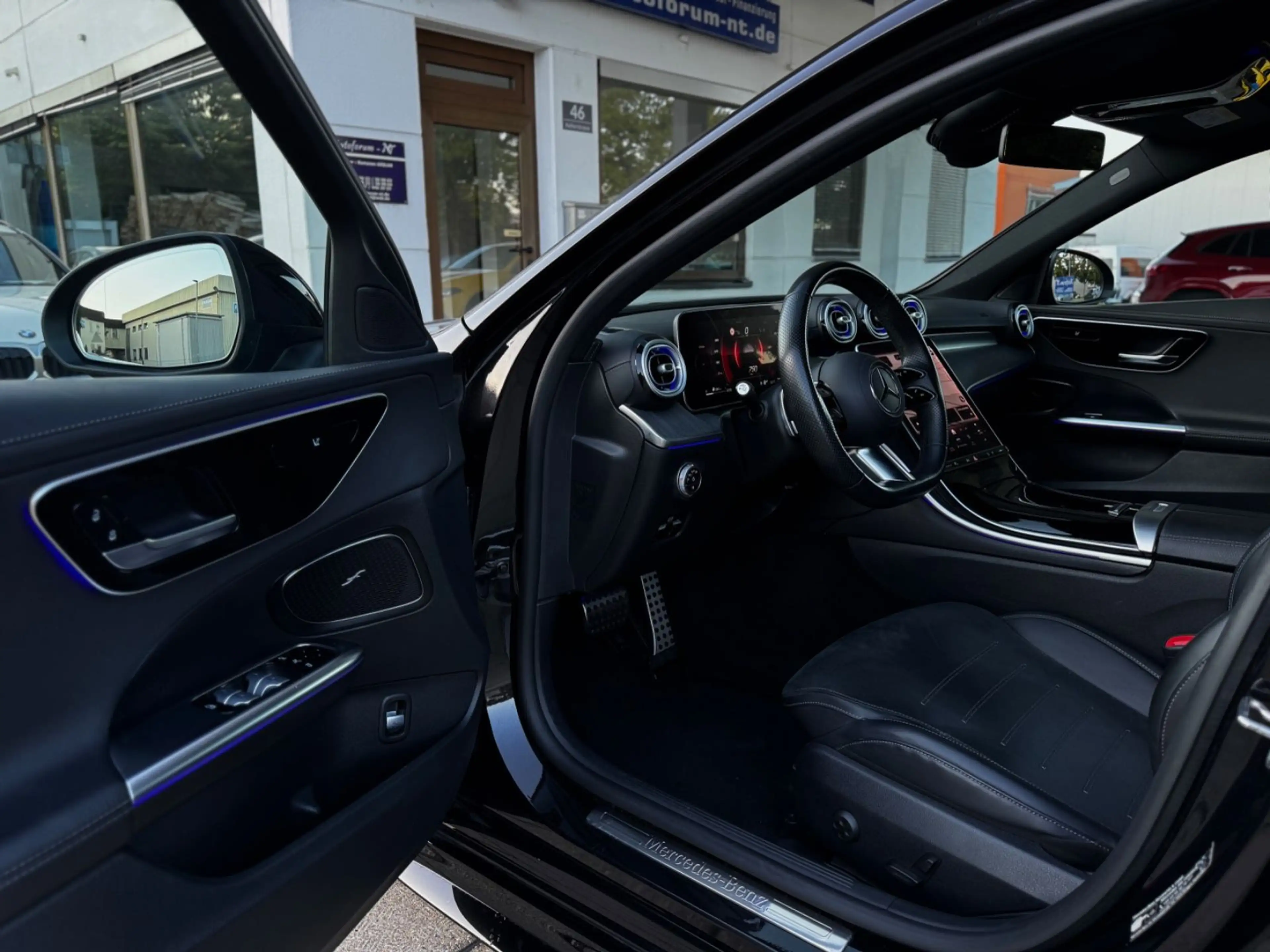 Mercedes-Benz C 300 d Limo AMG/DIGITAL LIGHT/NIGHT/AHK/Kamera — photo 11