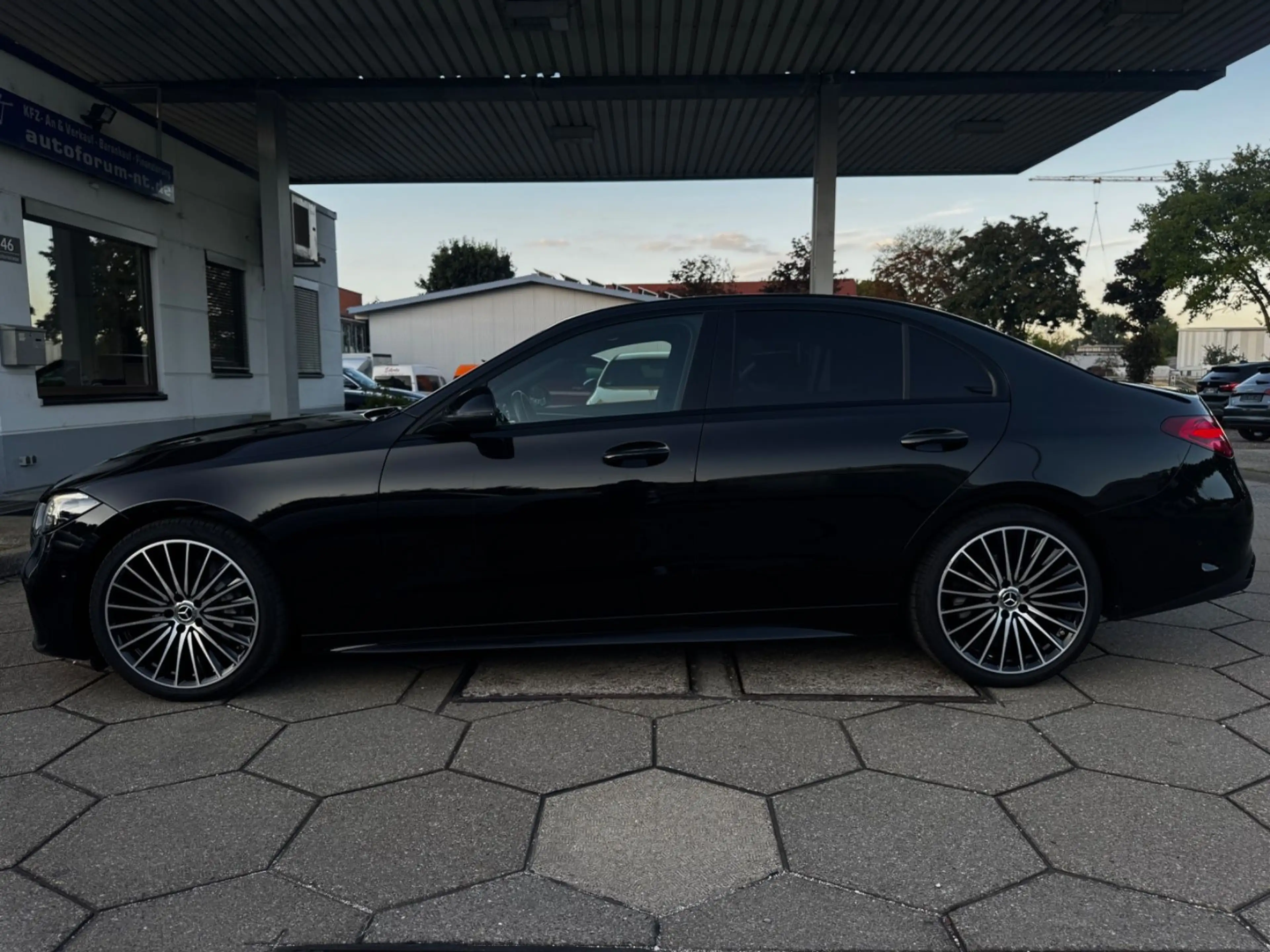 Mercedes-Benz C 300 d Limo AMG/DIGITAL LIGHT/NIGHT/AHK/Kamera — photo 6