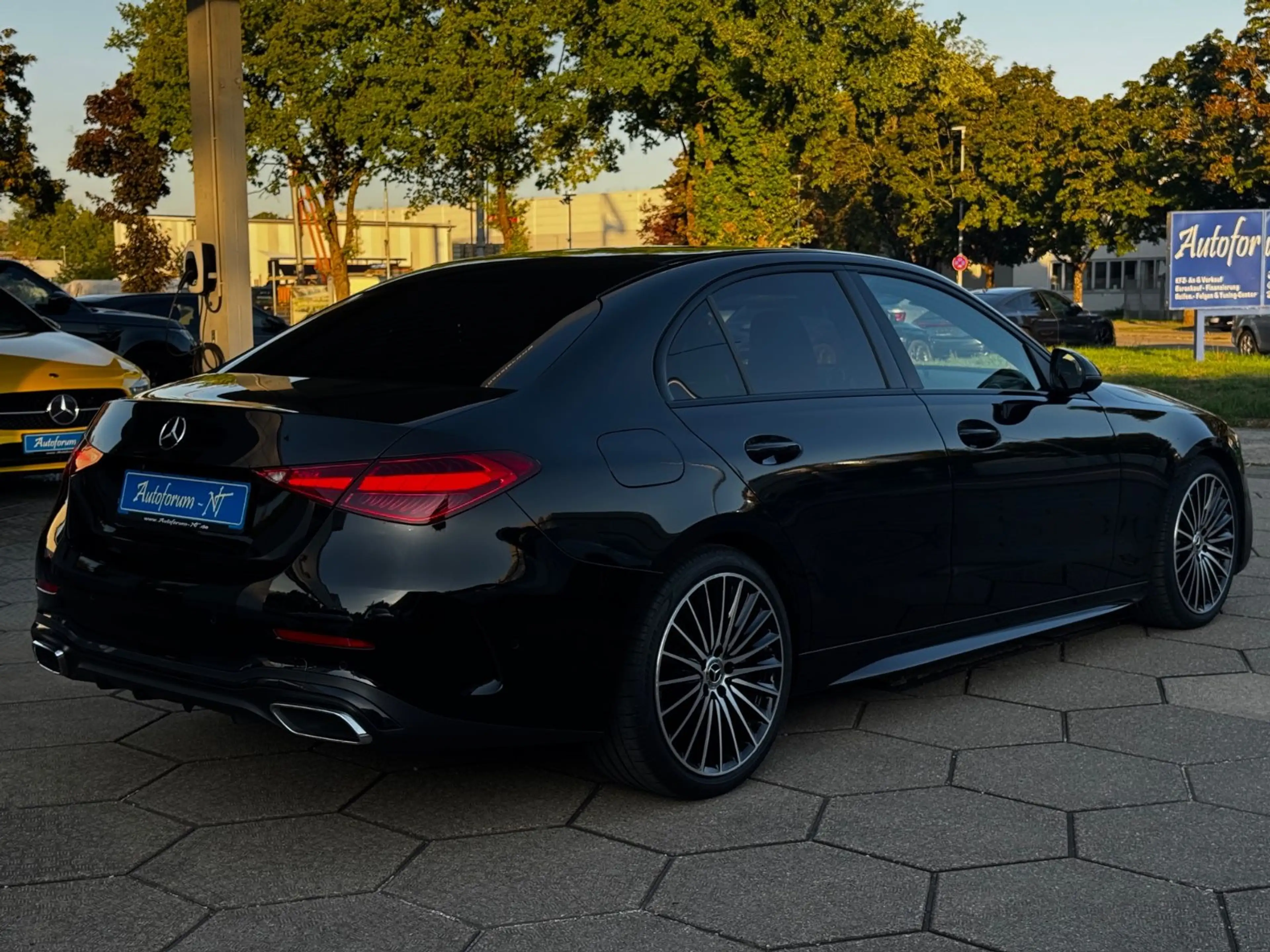 Mercedes-Benz C 300 d Limo AMG/DIGITAL LIGHT/NIGHT/AHK/Kamera — photo 3
