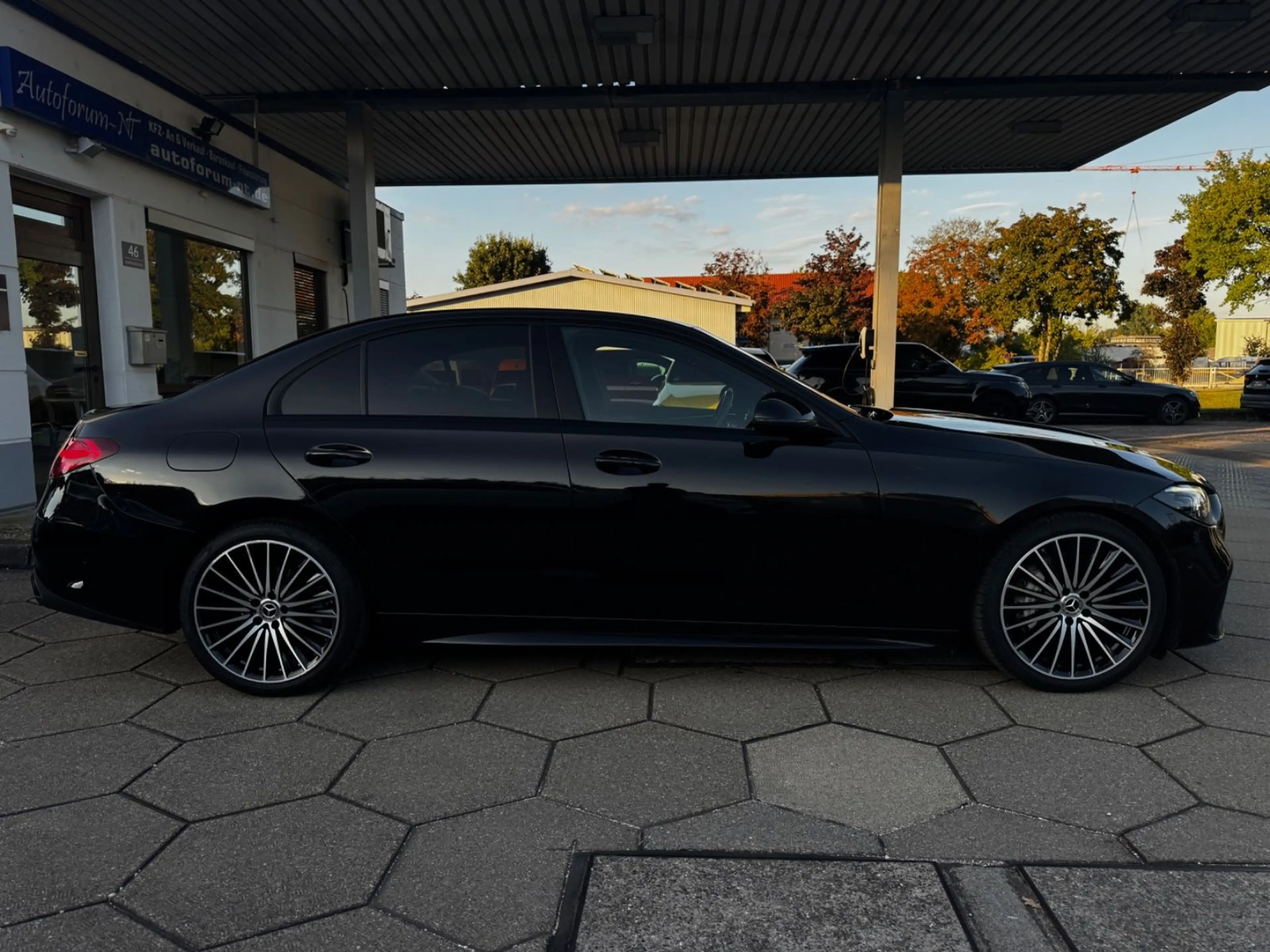 Mercedes-Benz C 300 d Limo AMG/DIGITAL LIGHT/NIGHT/AHK/Kamera — photo 2
