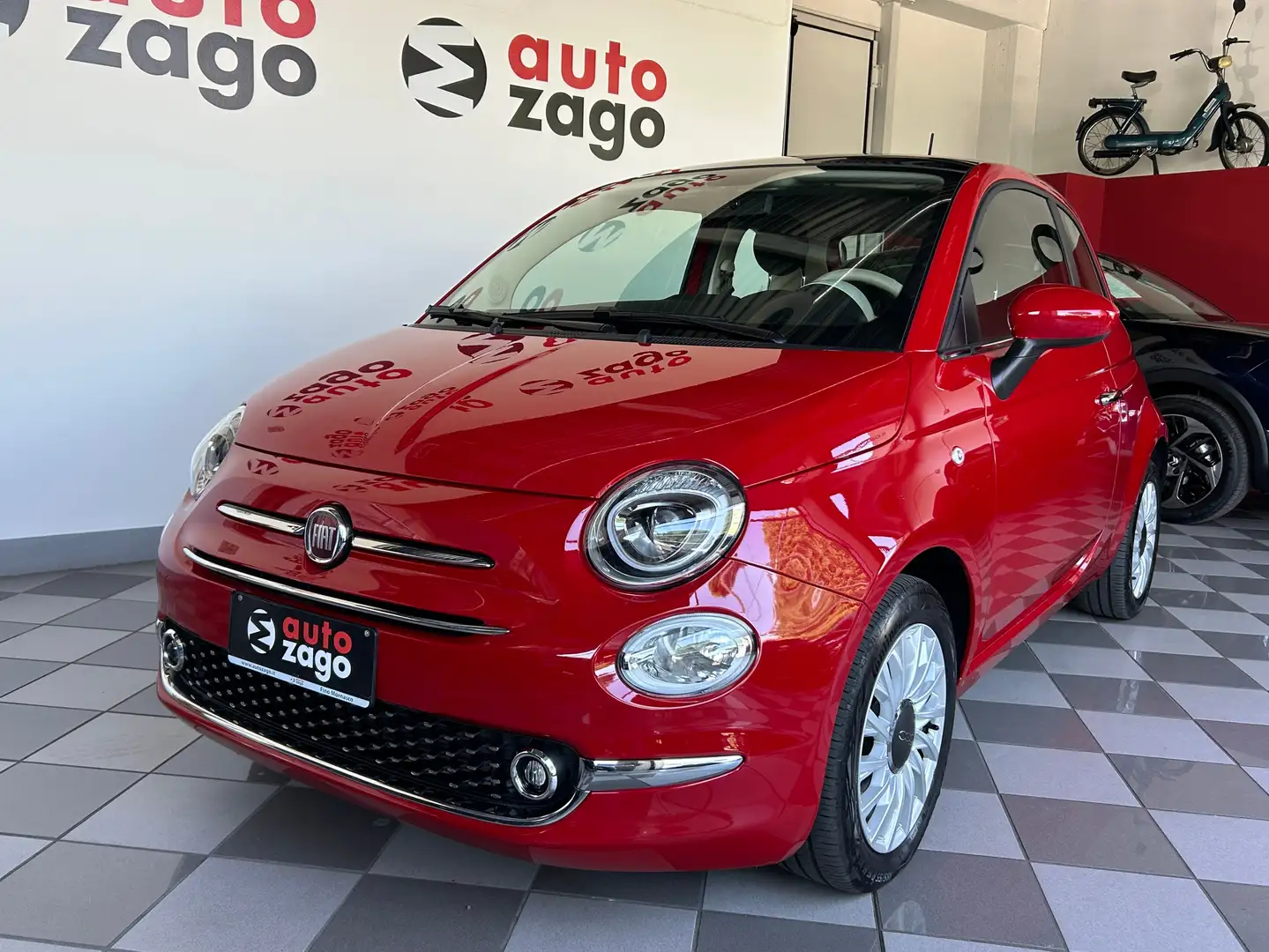 Fiat 500 1.0 hybrid Dolcevita 70cv Roşu - 1