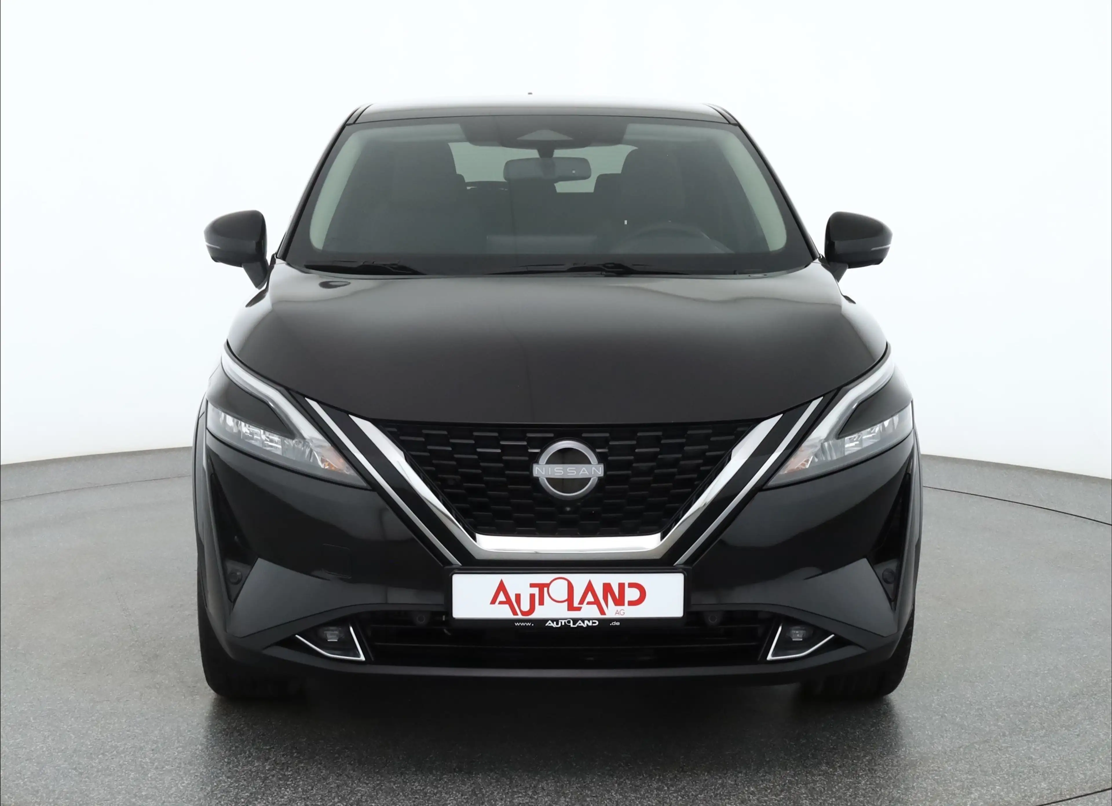 Nissan Qashqai N-Connecta 1.3 Dig-T LED ACC Navi 360° — photo 8