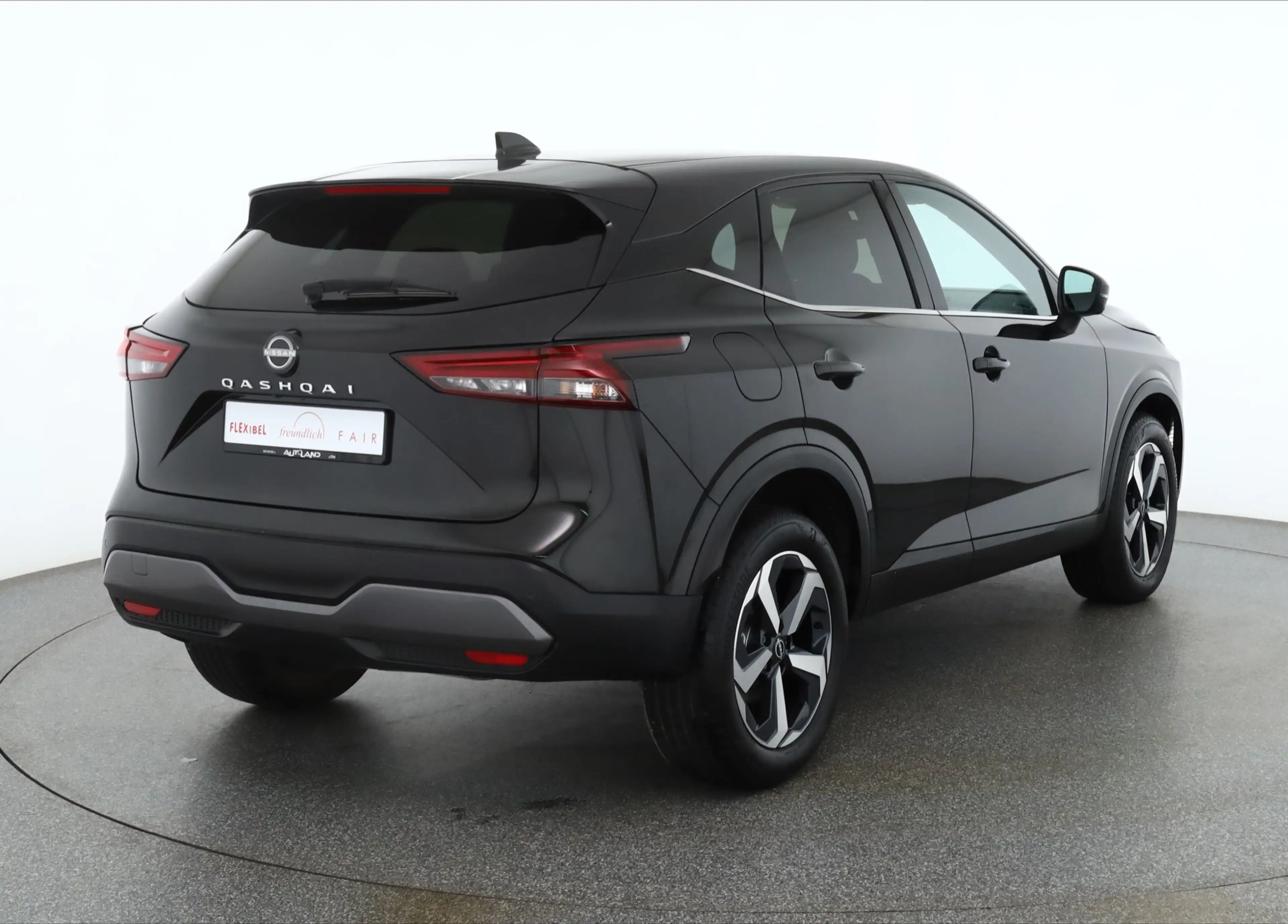 Nissan Qashqai N-Connecta 1.3 Dig-T LED ACC Navi 360° — photo 5