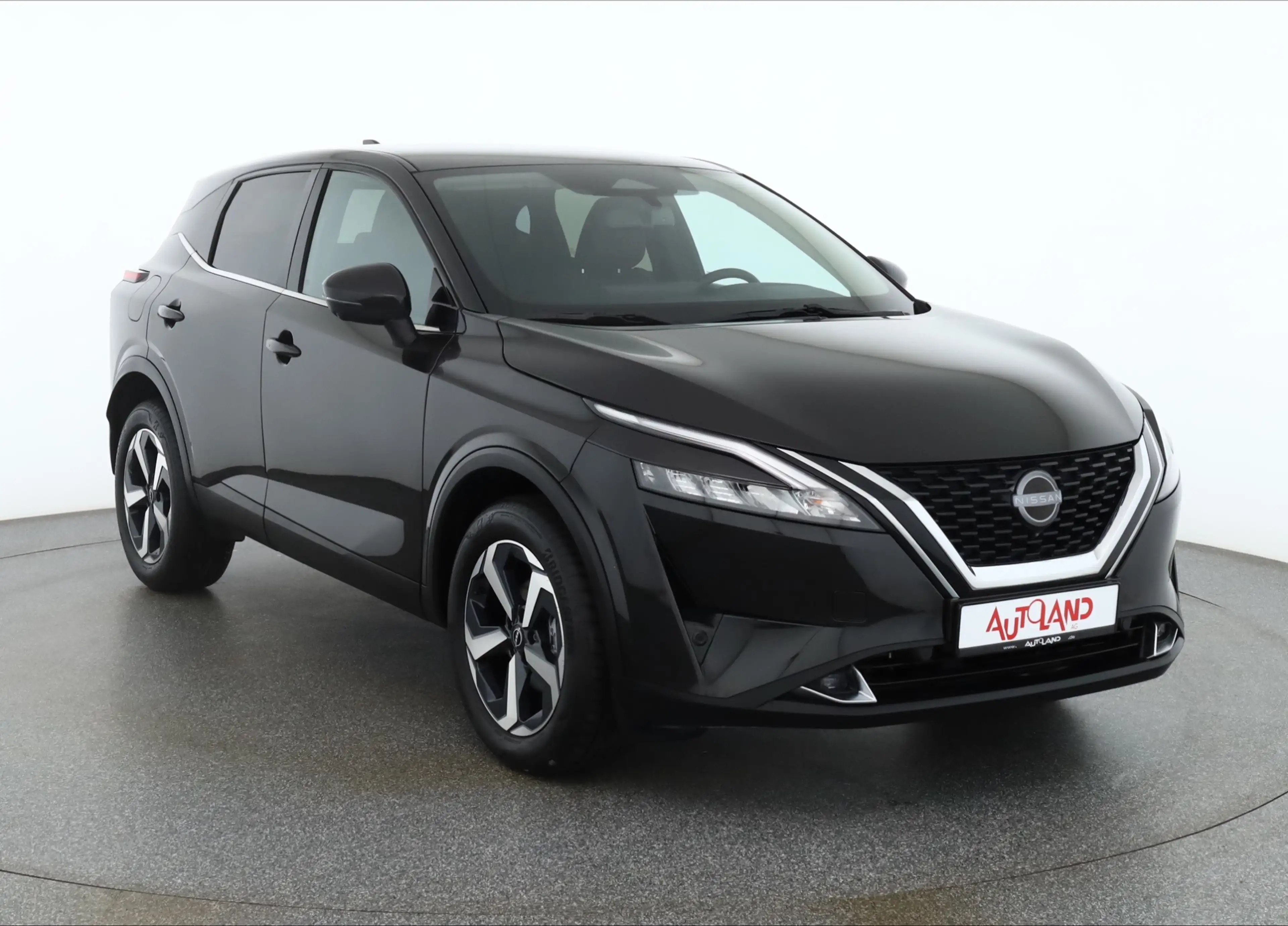 Nissan Qashqai N-Connecta 1.3 Dig-T LED ACC Navi 360° — photo 7