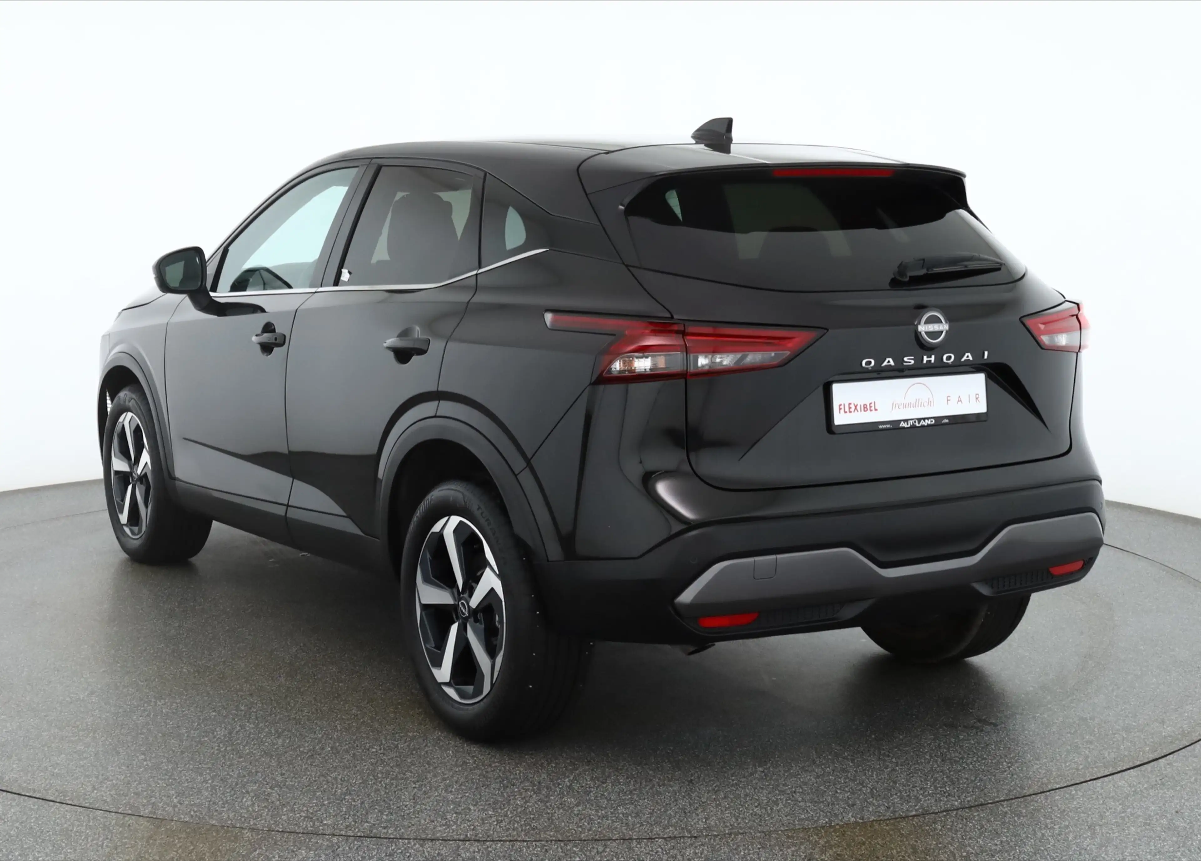 Nissan Qashqai N-Connecta 1.3 Dig-T LED ACC Navi 360° — photo 3