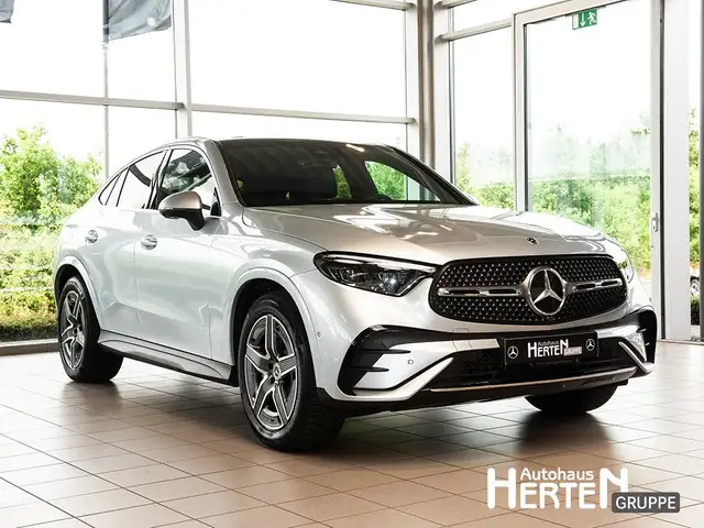 Mercedes-Benz GLC view 3