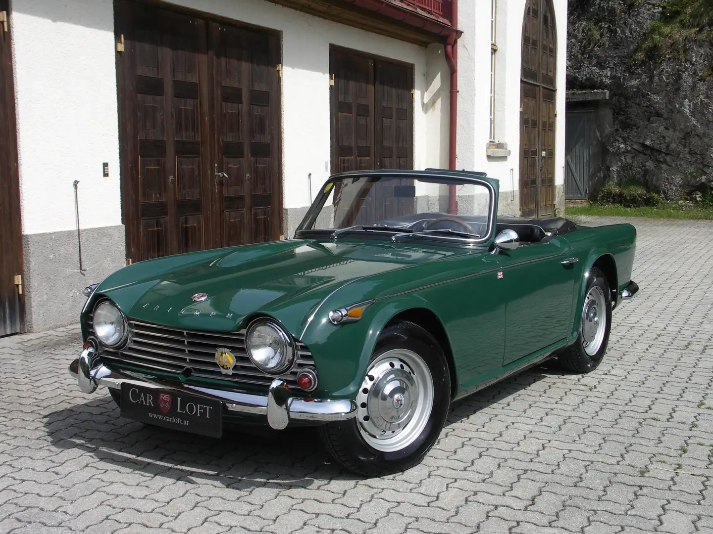 Triumph TR4 A IRS Grün - 1