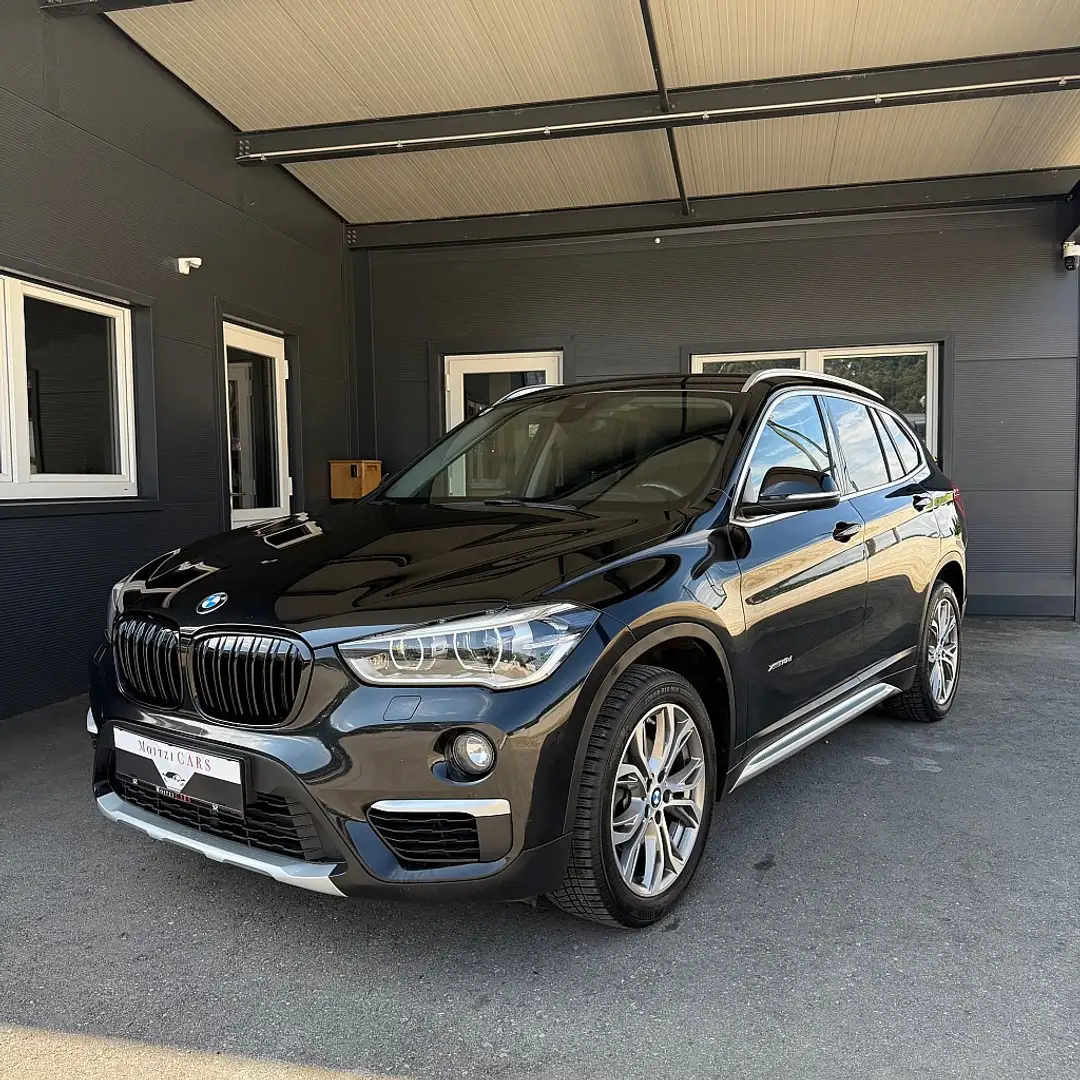 BMW X1 xDrive18d xLine Schwarz - 1