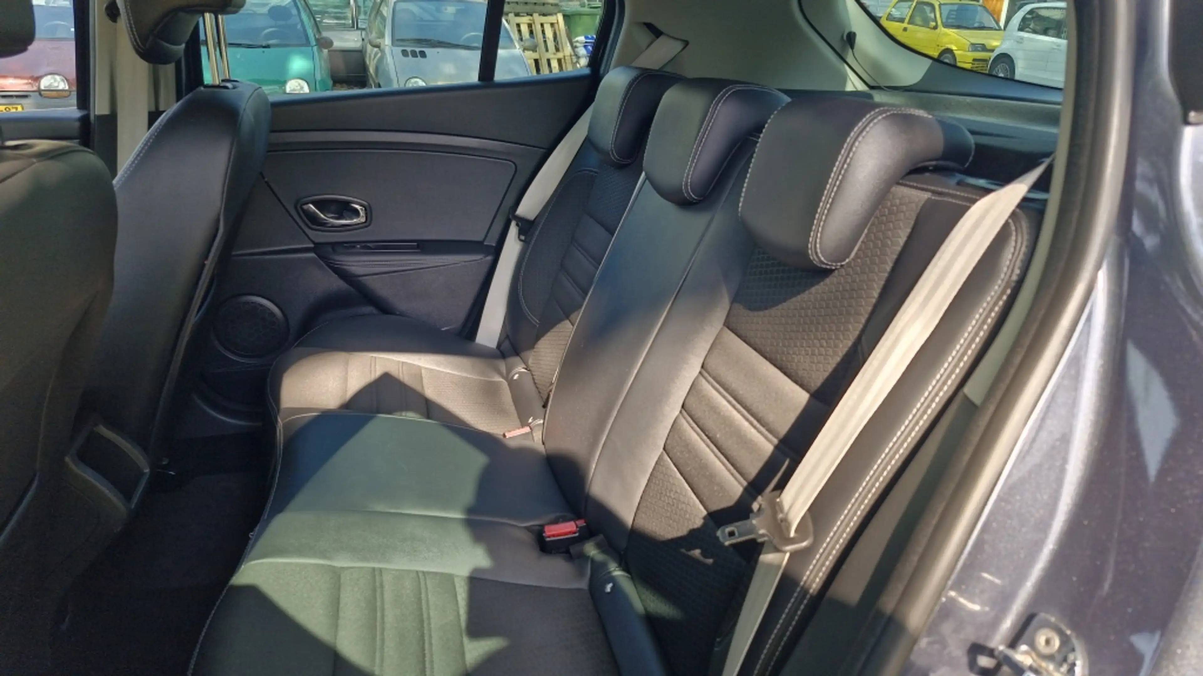 Renault Megane 1.2 TCe Bose — photo 9