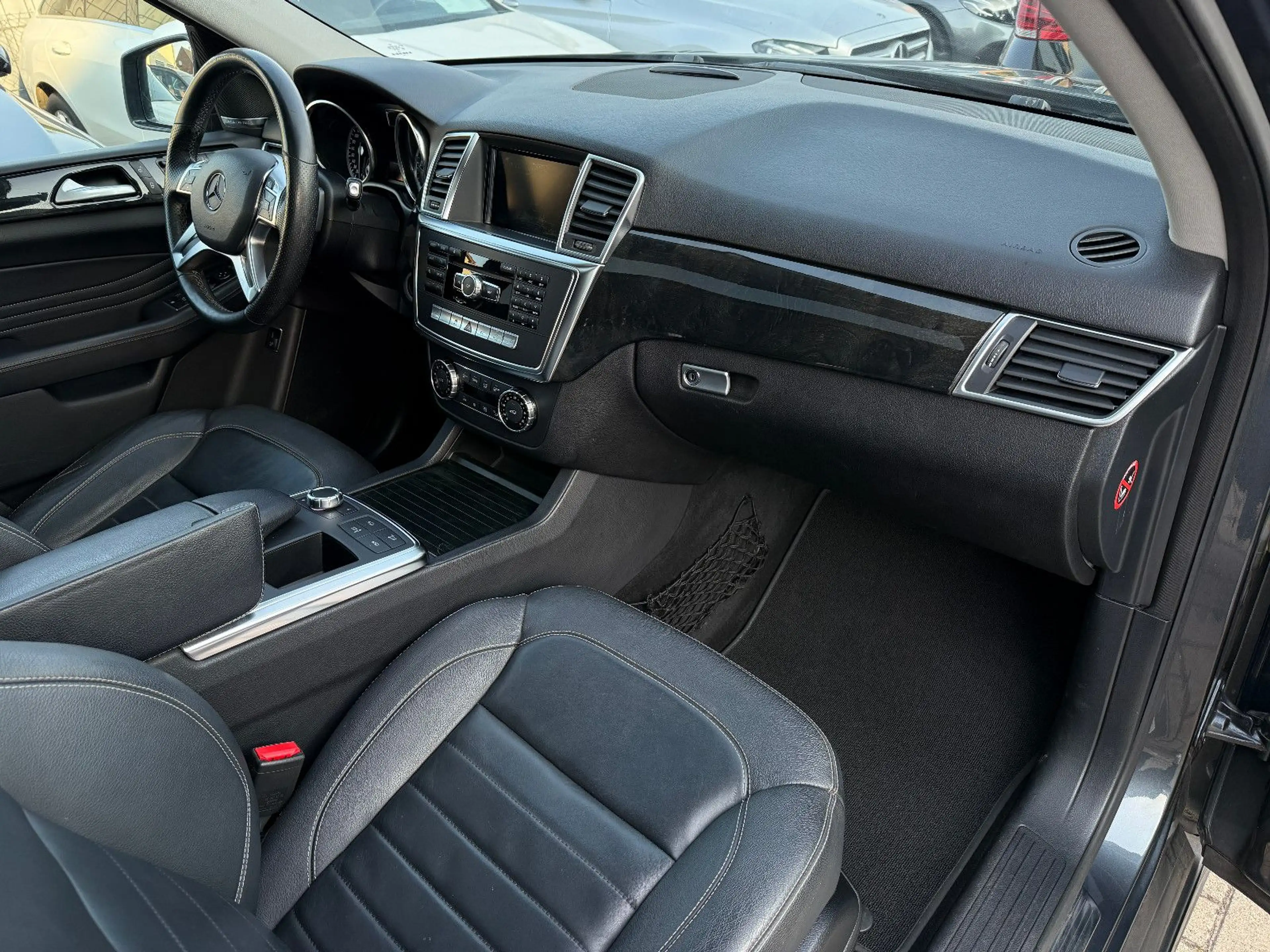 Mercedes-Benz ML 350 CDI 4Matic, Kamera, ACC, Scheckheft — photo 15