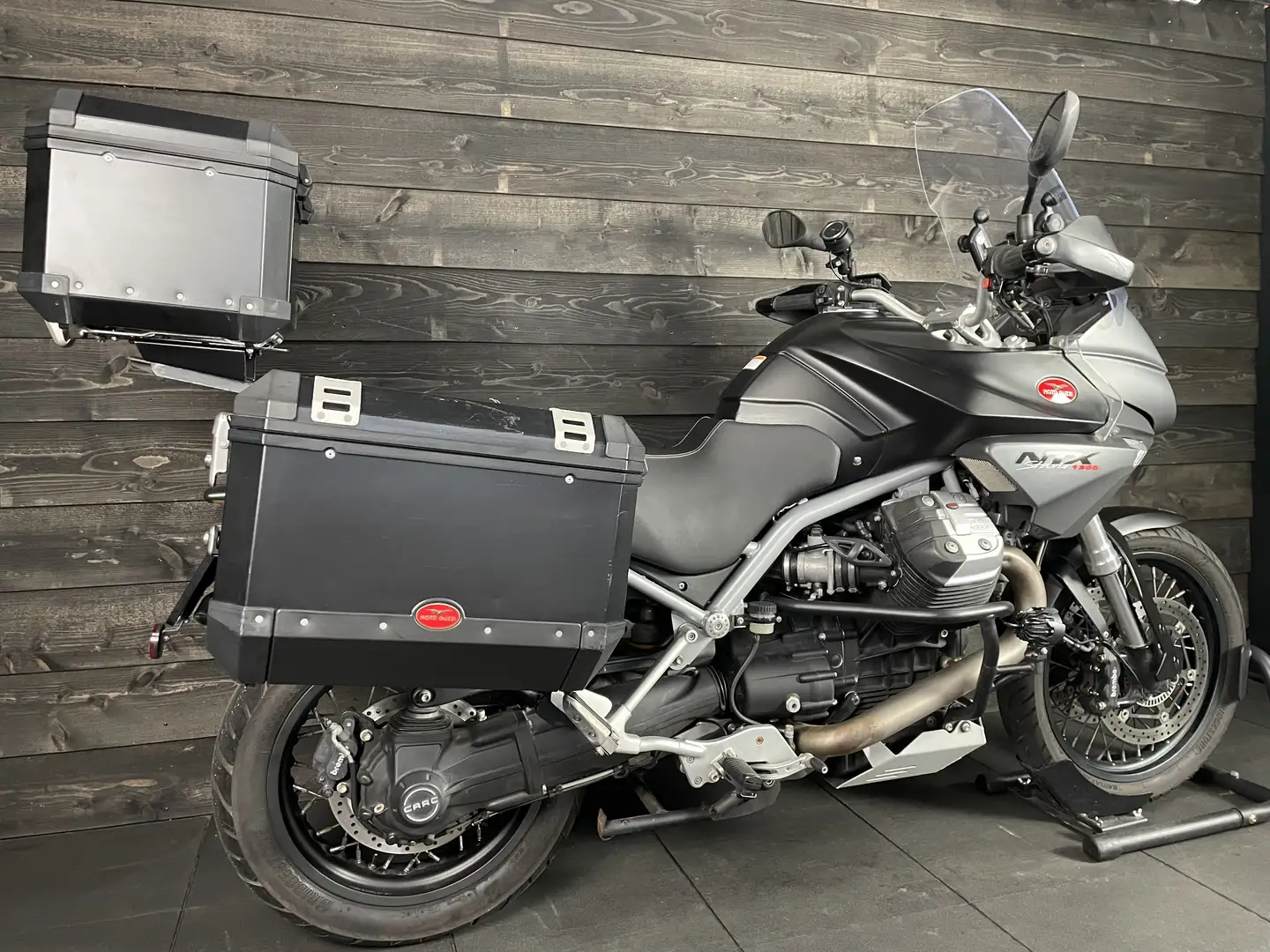 Moto Guzzi Stelvio 1200 8V NTX Zwart - 2