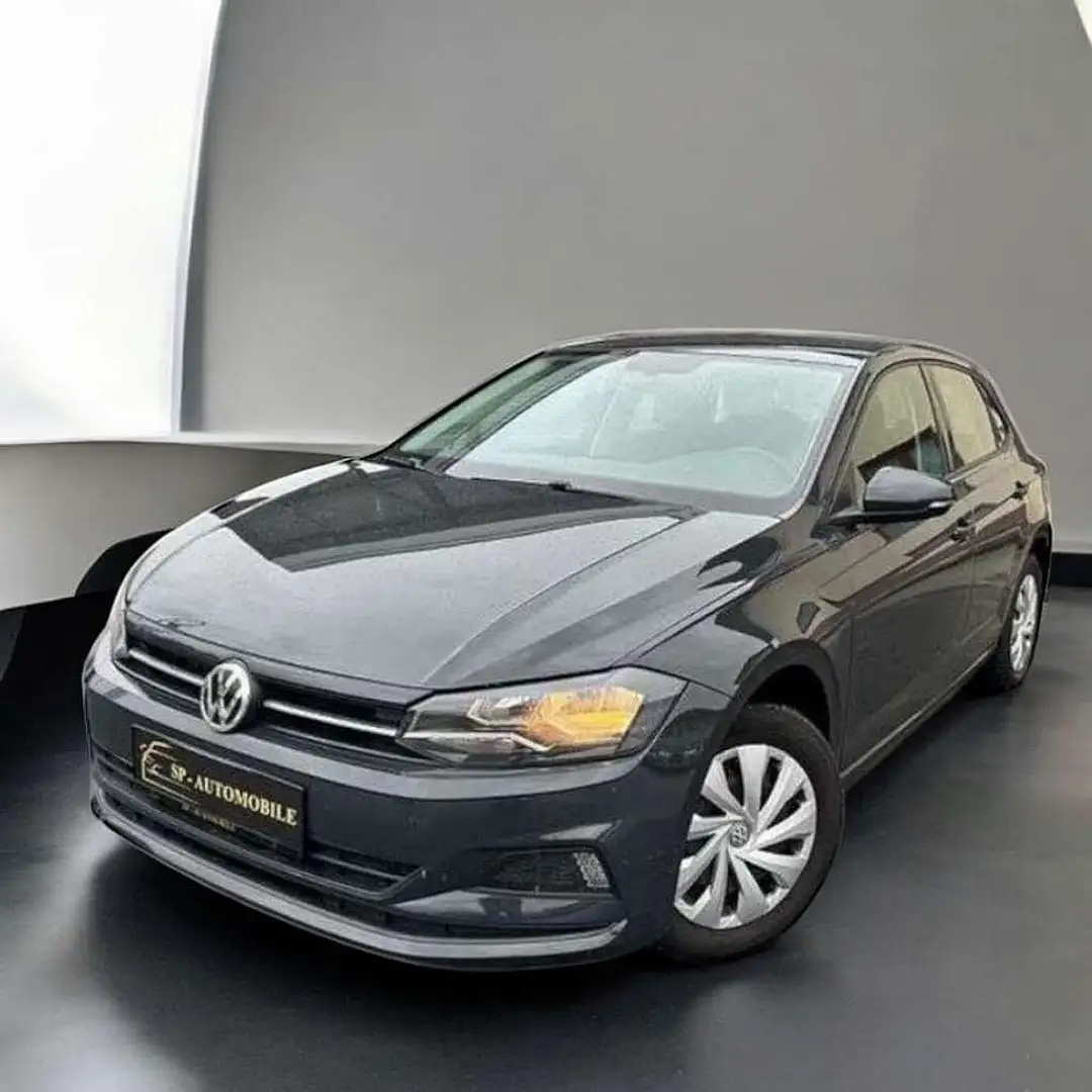 Volkswagen Polo Comfortline Gris - 2