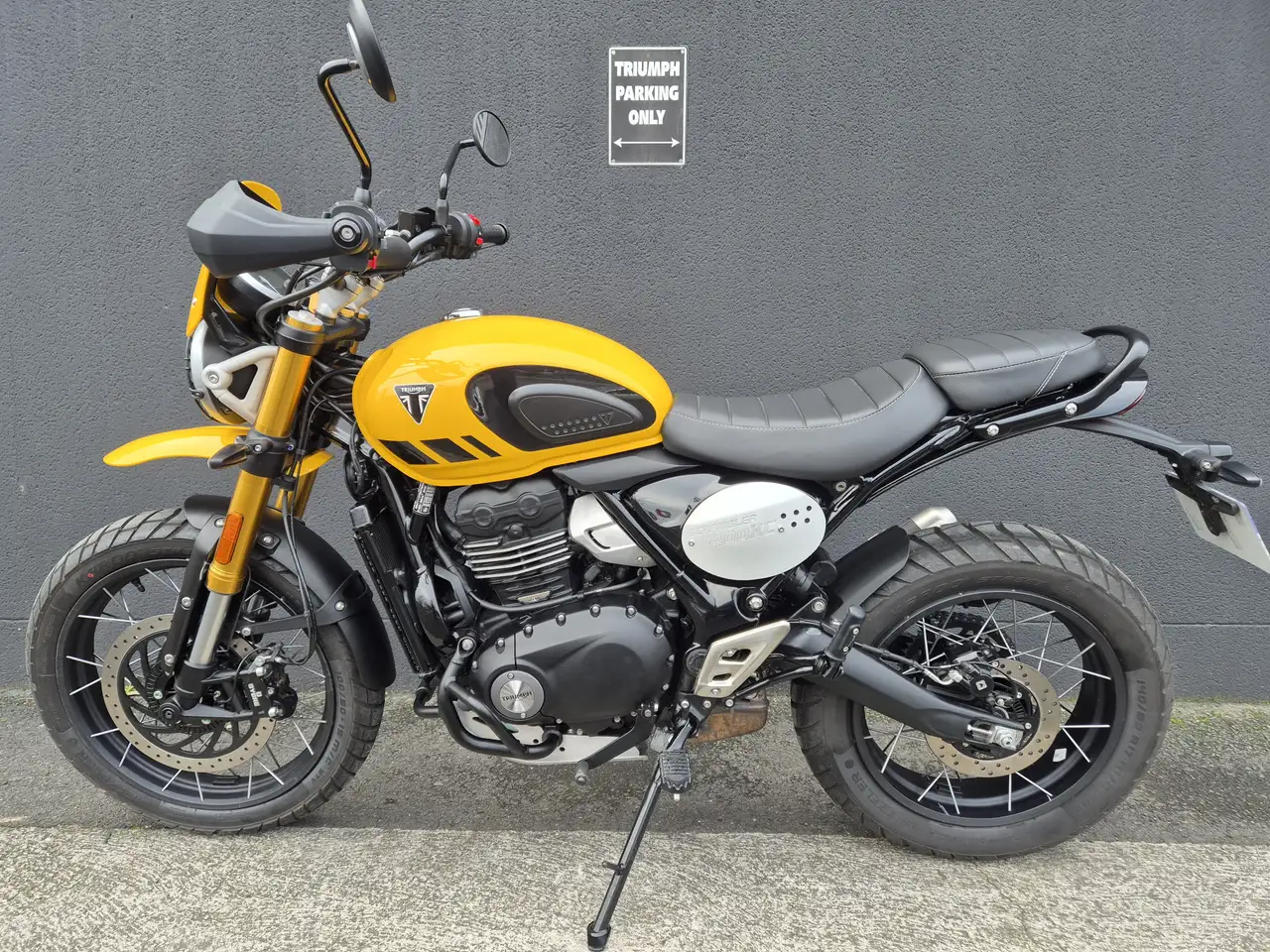 Triumph Scrambler 400 X