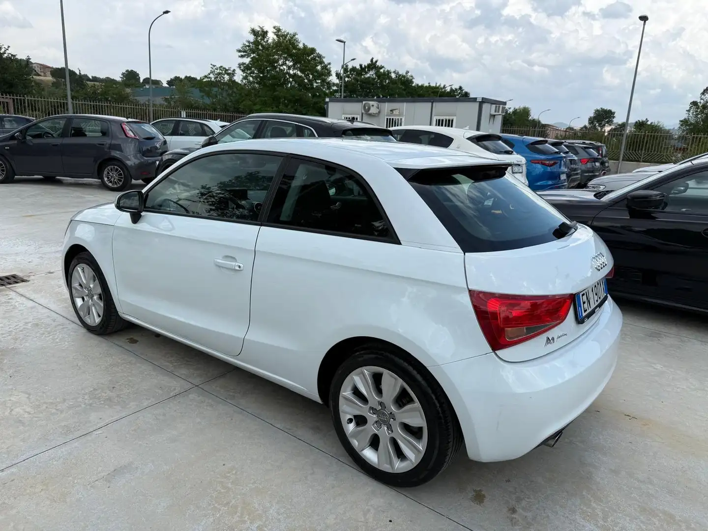 Audi A1 Audi A1 1.6 TDI 90CV ATTRACTION (NEO PATENTATI) Blanc - 2