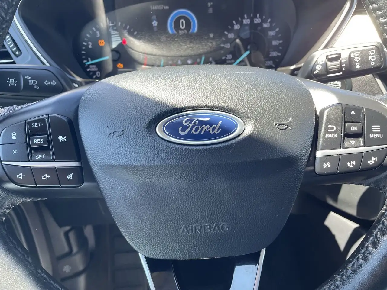 Ford Escape снимка Ford Escape