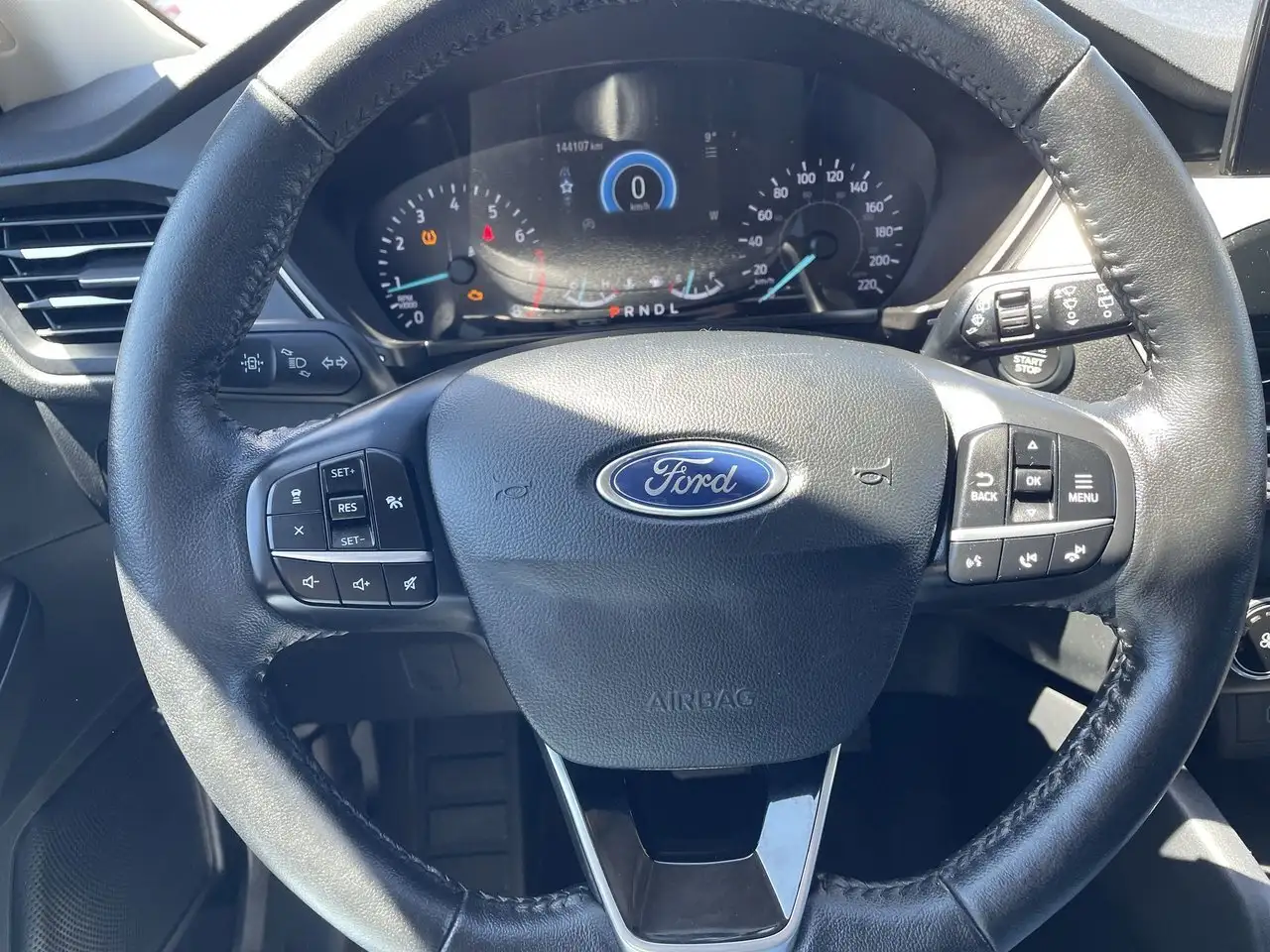 Ford Escape снимка Ford Escape