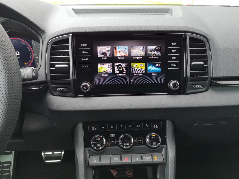 Skoda Karoq Sportline 1.5TSI DSG AHK Matrix ACC Navi 110 kW... — photo 8