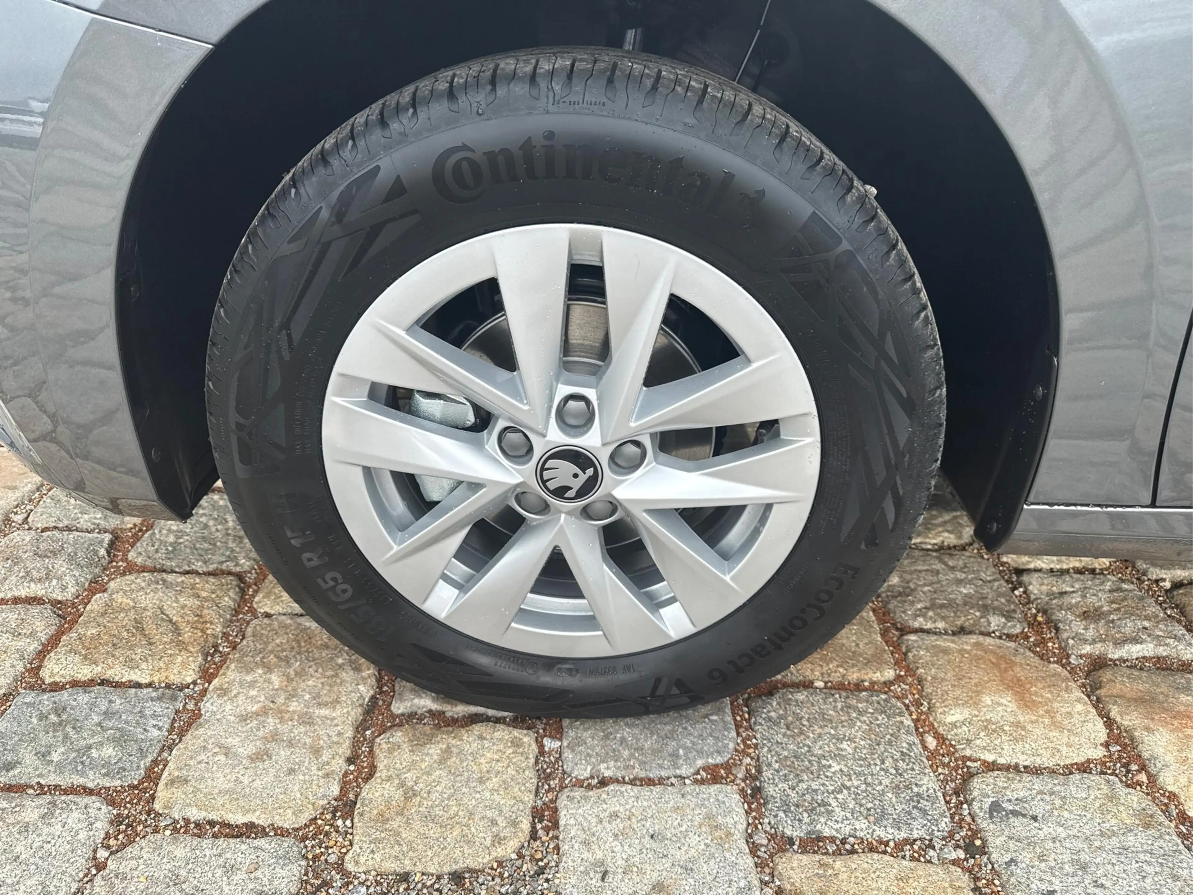 Skoda Fabia 130 Jahre 1.0 MPI 80 PS-Virtuelles Cockpit-Appl... — photo 8