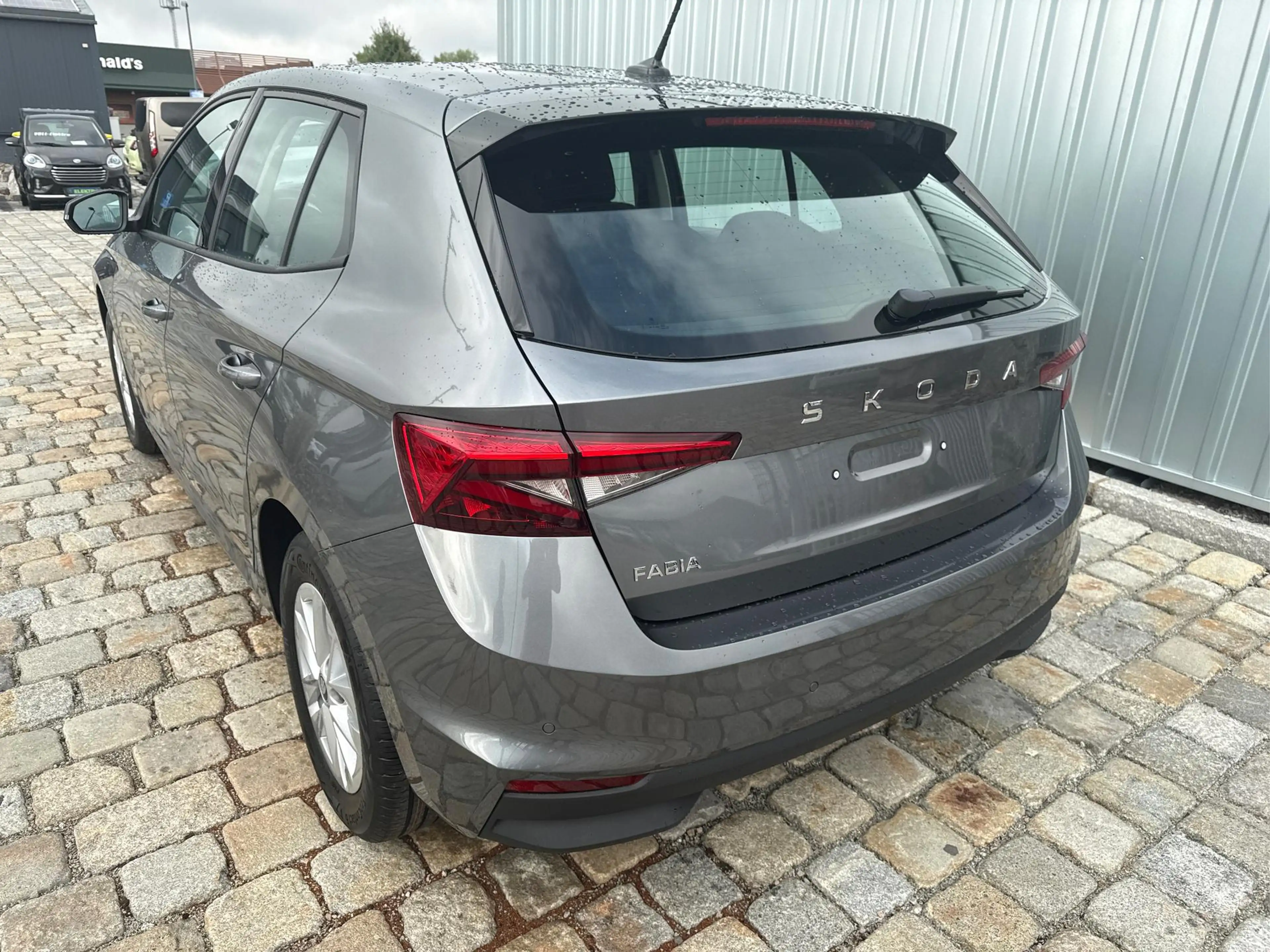Skoda Fabia 130 Jahre 1.0 MPI 80 PS-Virtuelles Cockpit-Appl... — photo 4