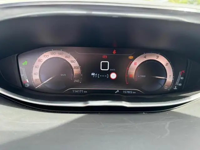 Peugeot 5008 view 14