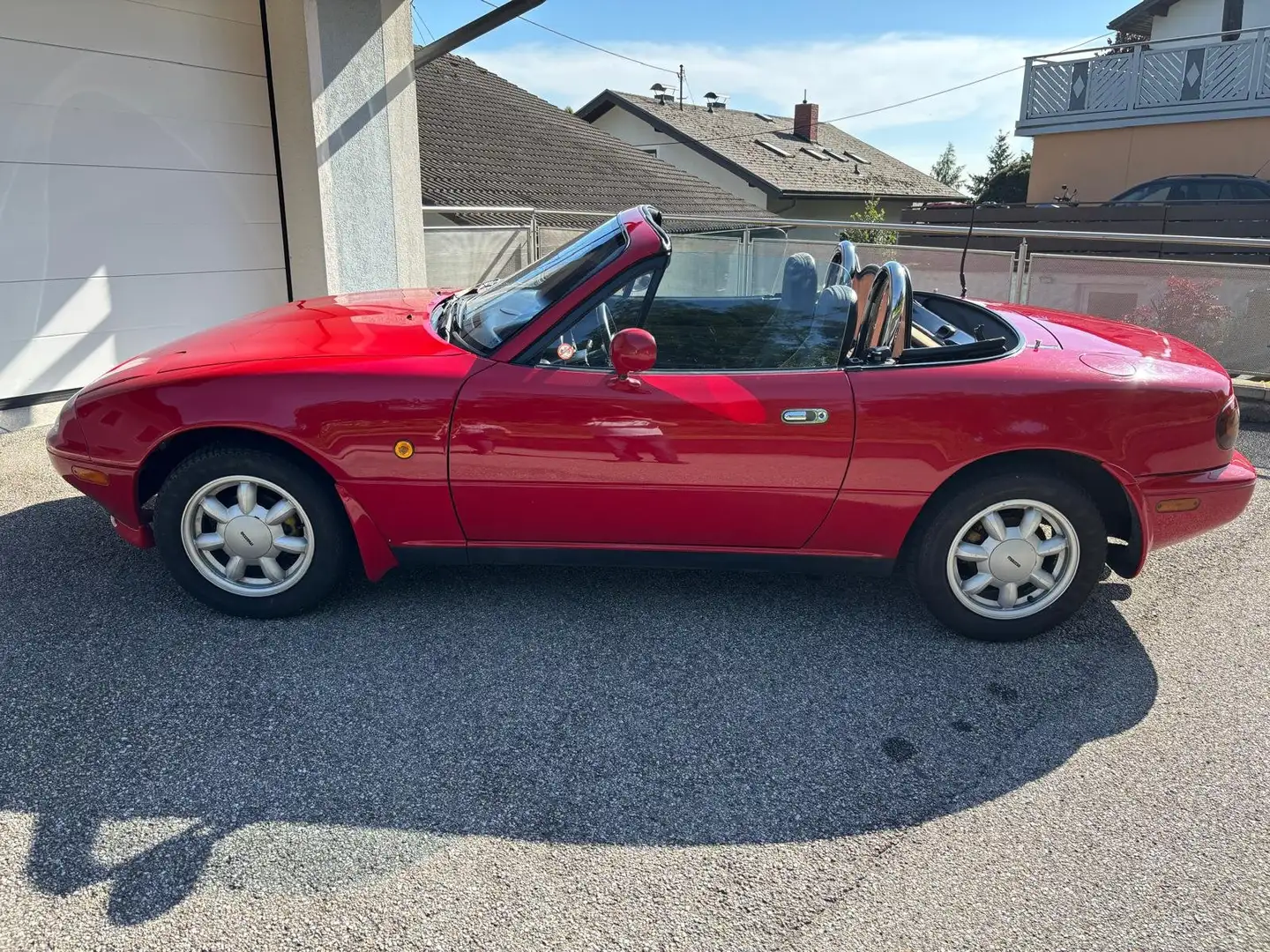 Mazda MX-5 MX-5 16V Rot - 1
