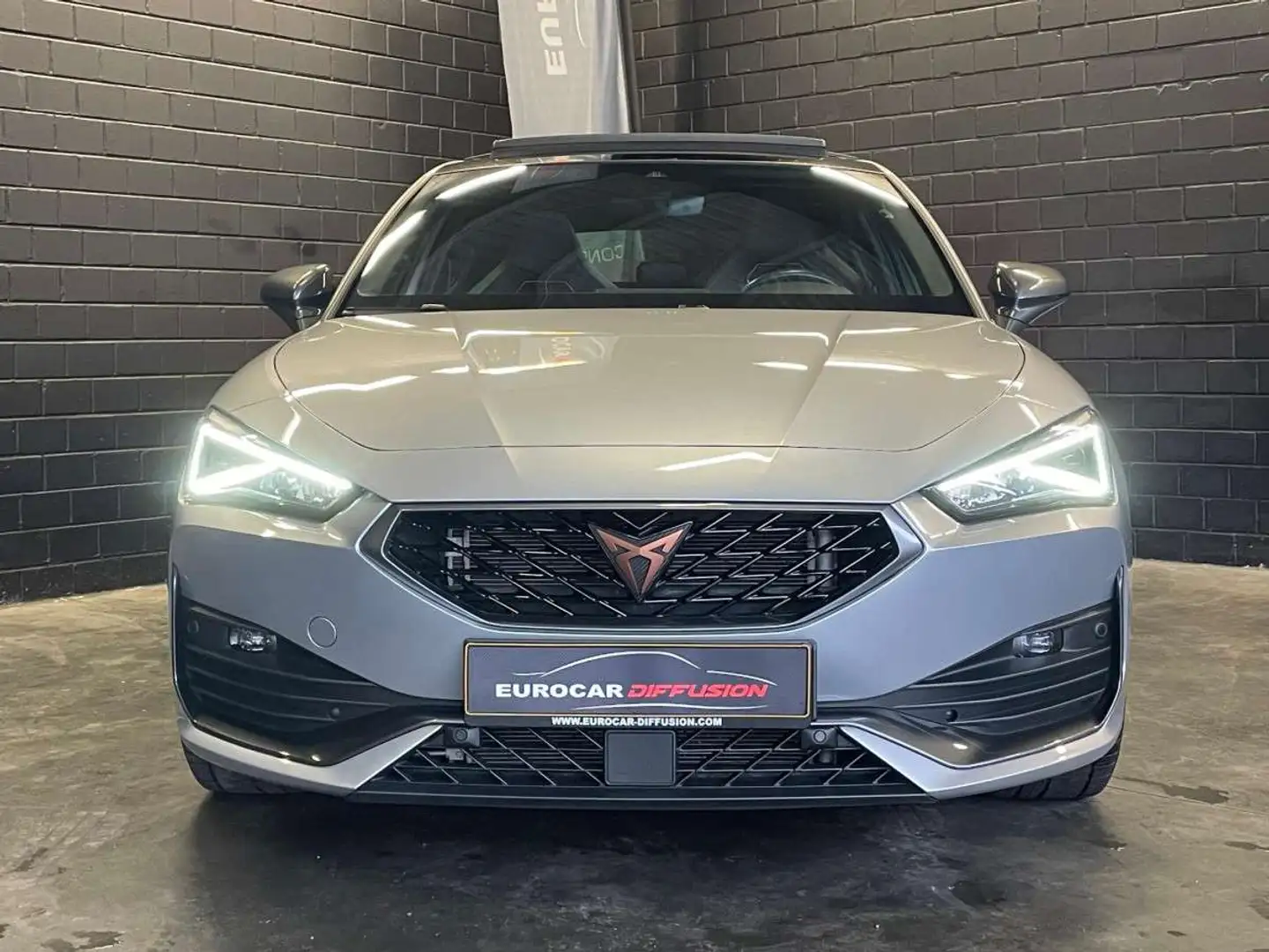 CUPRA Leon 245CV eHybrid DSG6 ** Toit ouvrant ** Caméra ** Gris - 2