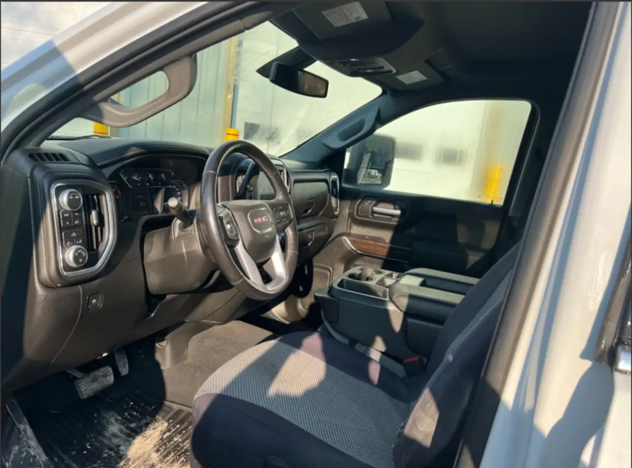 GMC Sierra 1500 снимка GMC Sierra 1500