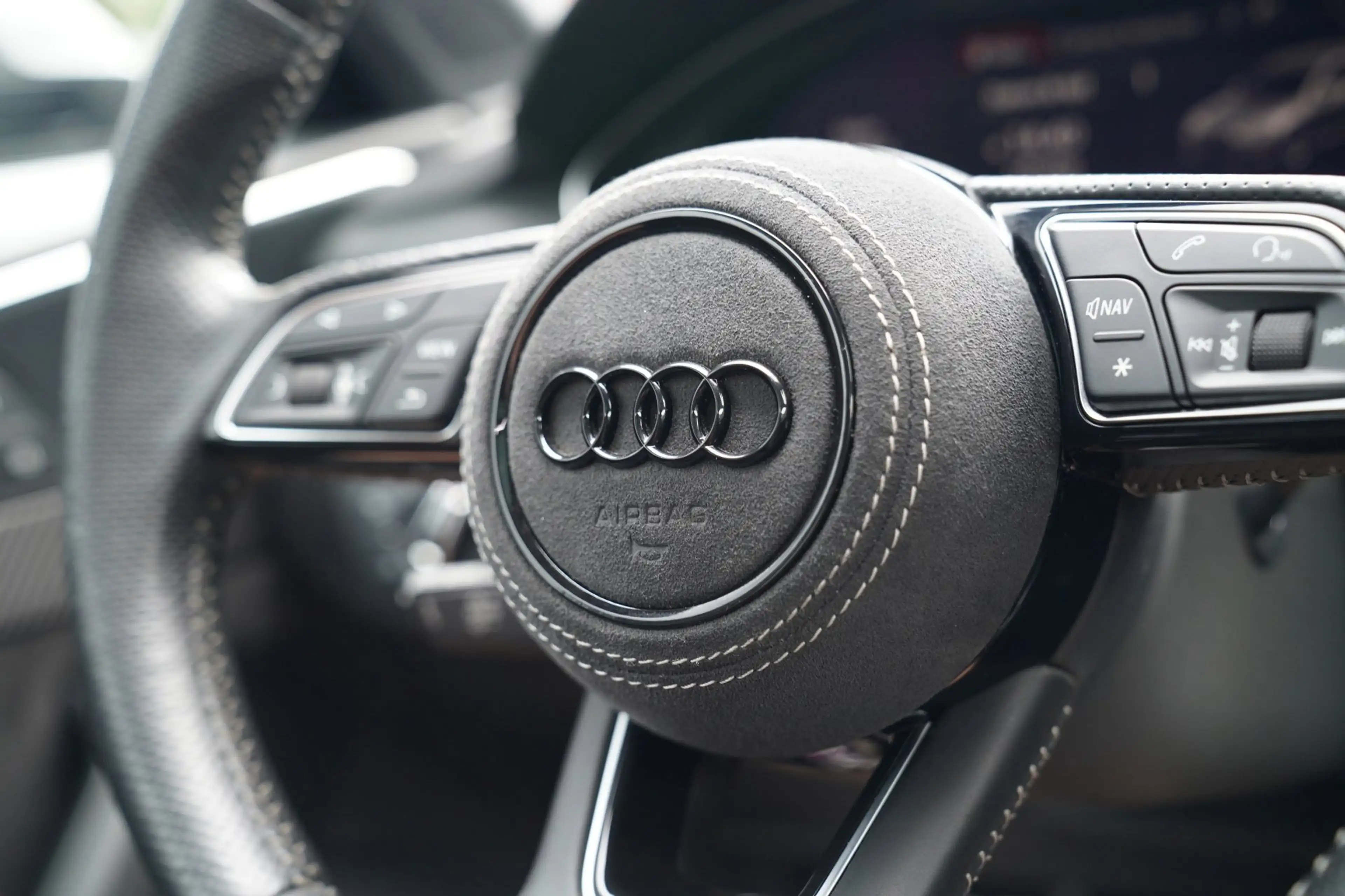Audi A4 Avant 2.0 TFSI quattro Sport Pro Line S | Panorama — photo 12