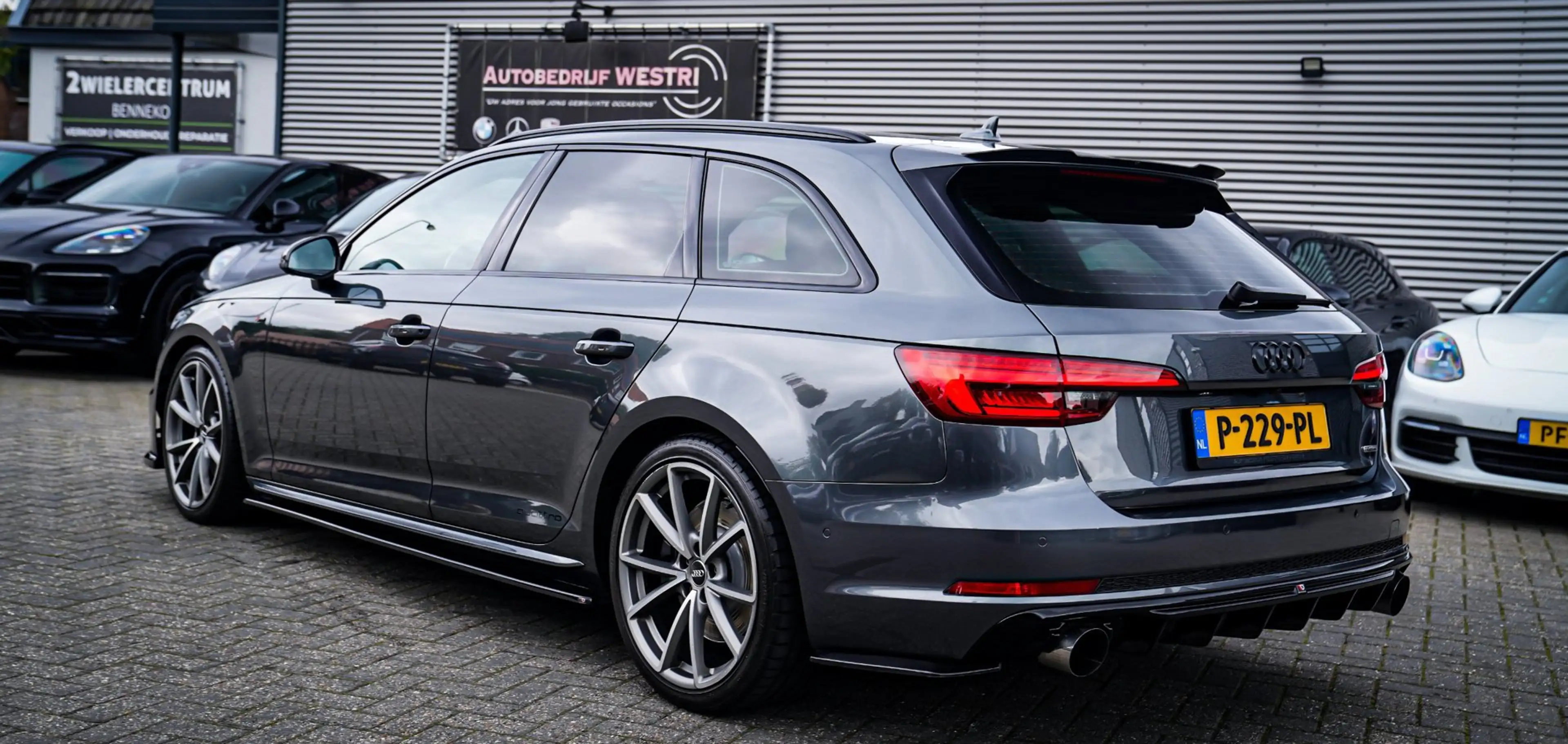 Audi A4 Avant 2.0 TFSI quattro Sport Pro Line S | Panorama — photo 32