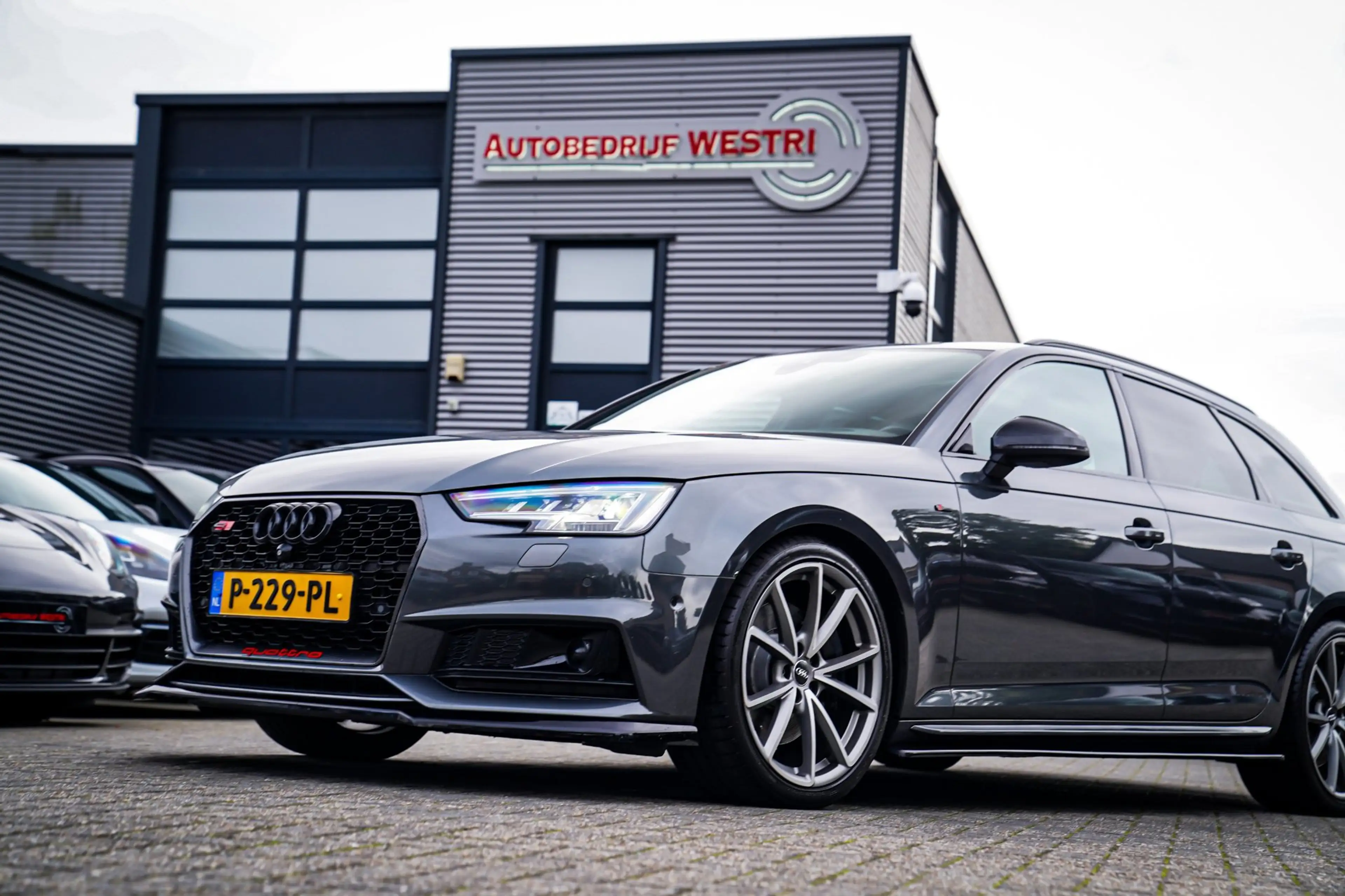 Audi A4 Avant 2.0 TFSI quattro Sport Pro Line S | Panorama — photo 16