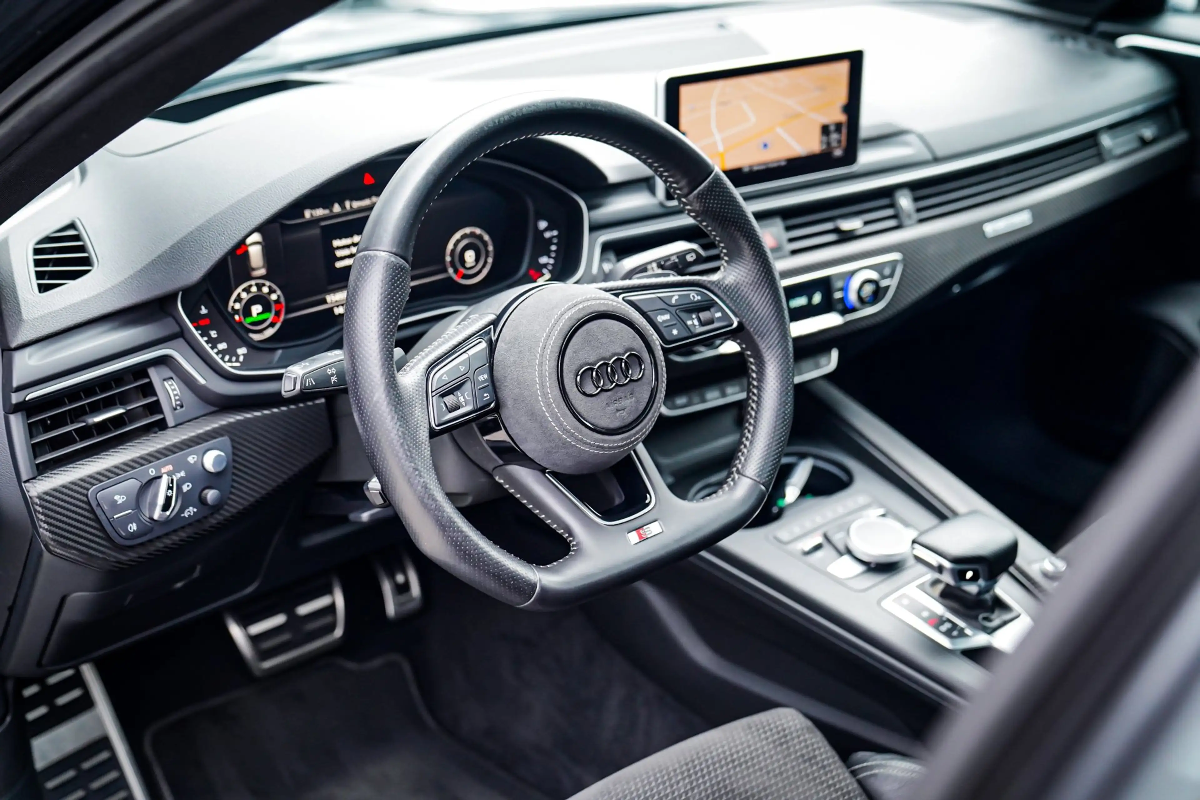 Audi A4 Avant 2.0 TFSI quattro Sport Pro Line S | Panorama — photo 41