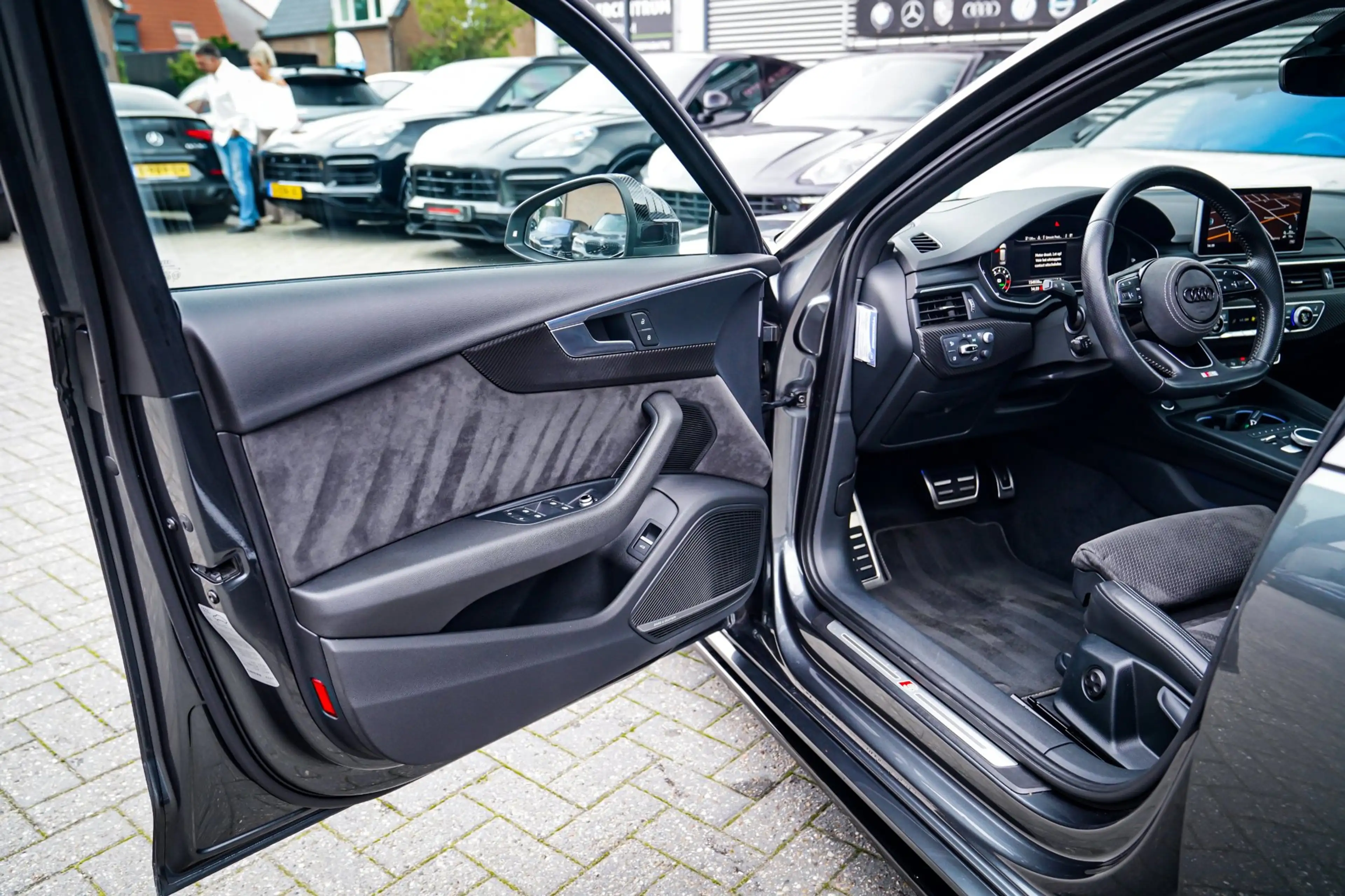 Audi A4 Avant 2.0 TFSI quattro Sport Pro Line S | Panorama — photo 25