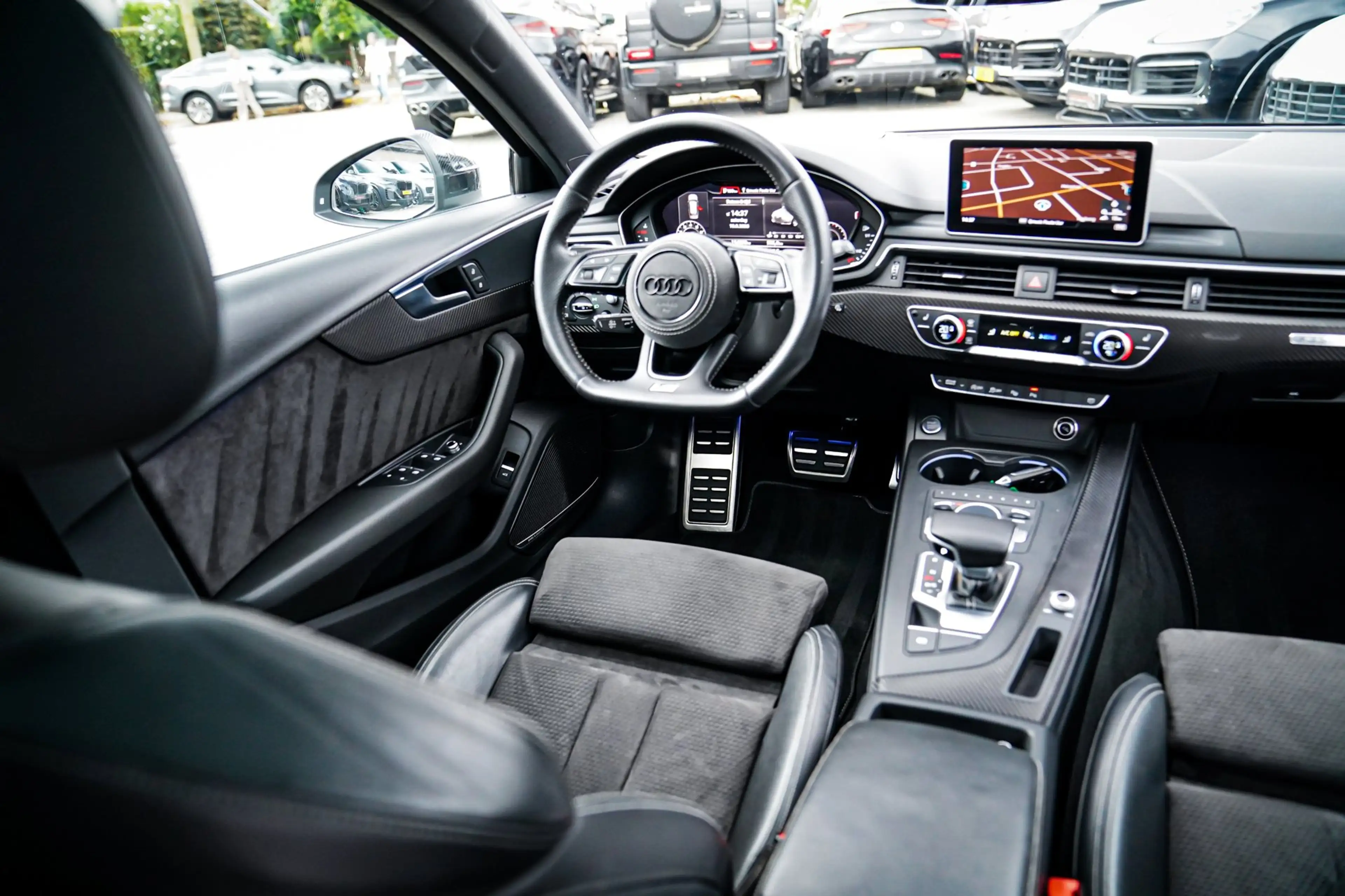 Audi A4 Avant 2.0 TFSI quattro Sport Pro Line S | Panorama — photo 33