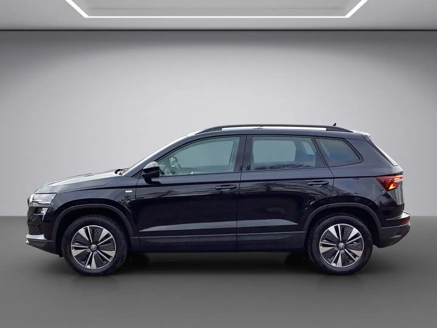 Skoda Karoq 2.0TDI DSG 4x4 Tour Schwarz - 2