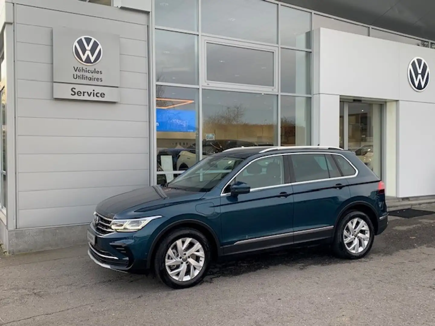 Volkswagen Tiguan ELEGANCE 1.4TSI eHYBRID 245CV DSG6 Bleu - 1