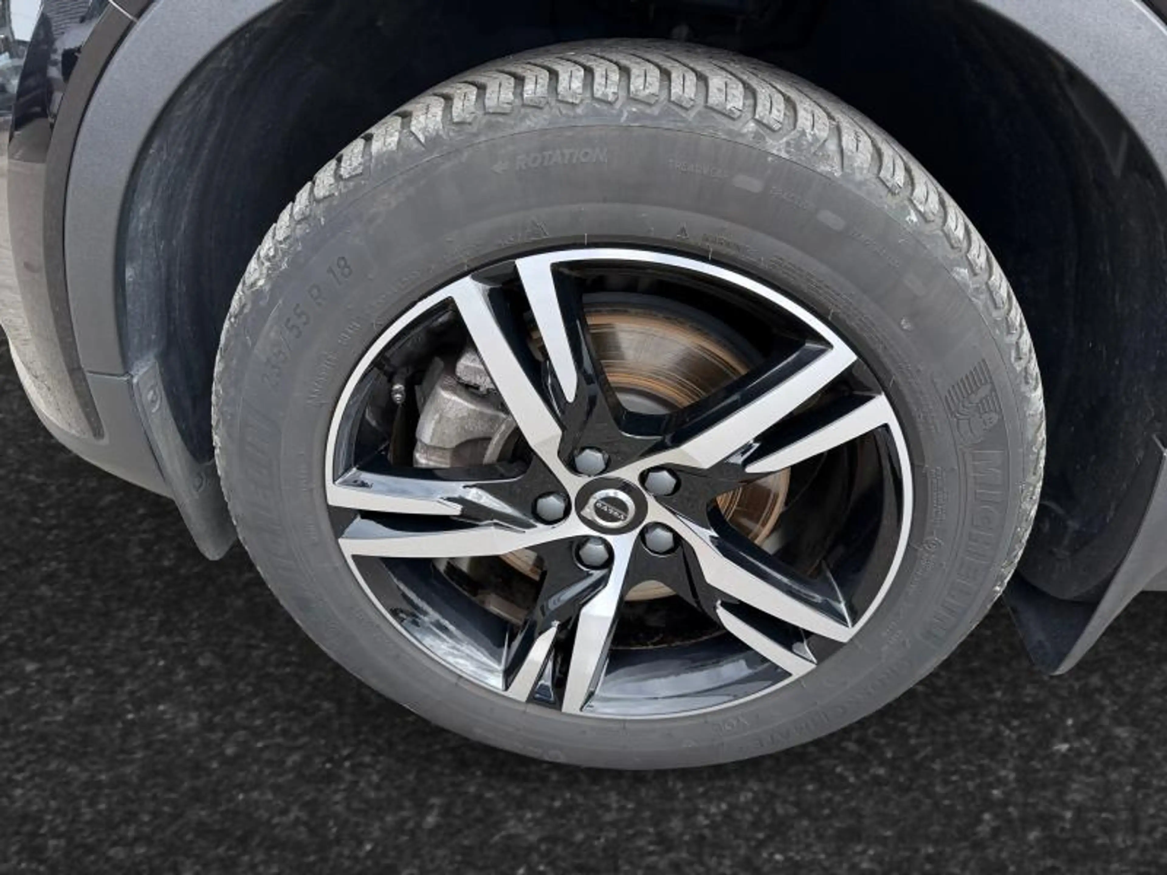 Volvo XC40 B3 Plus Dark / Essence — photo 14