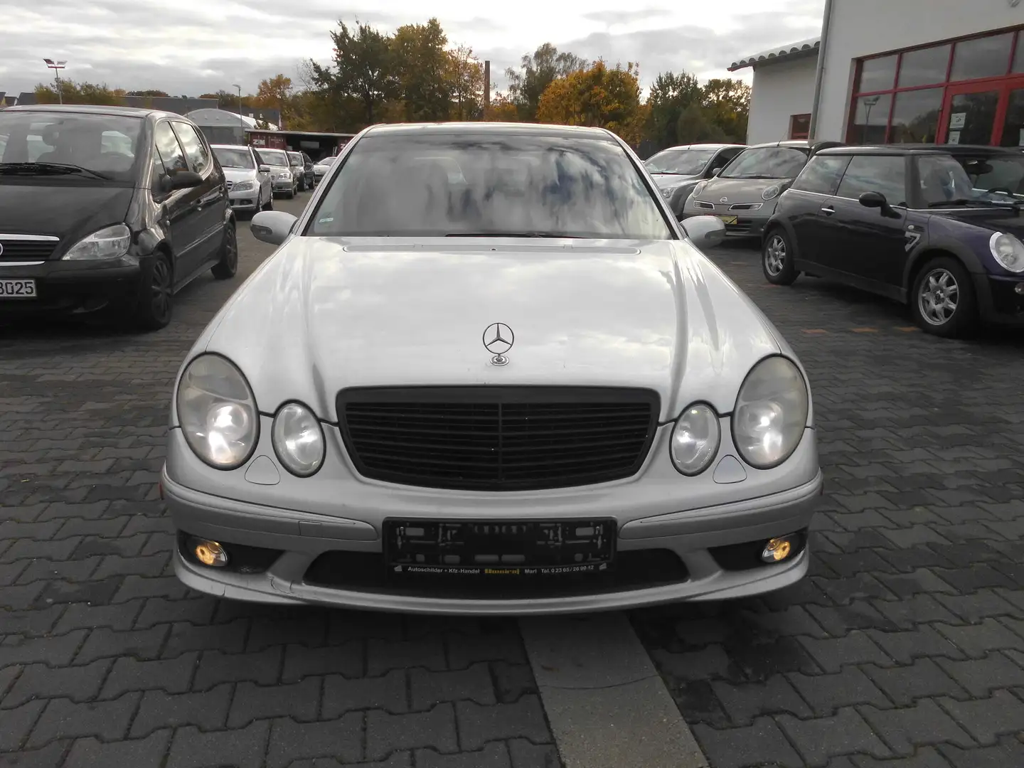 Mercedes-Benz E 220 CDI Automatik Elegance, ,MOTOR MACHT GERAUSCHET srebrna - 1