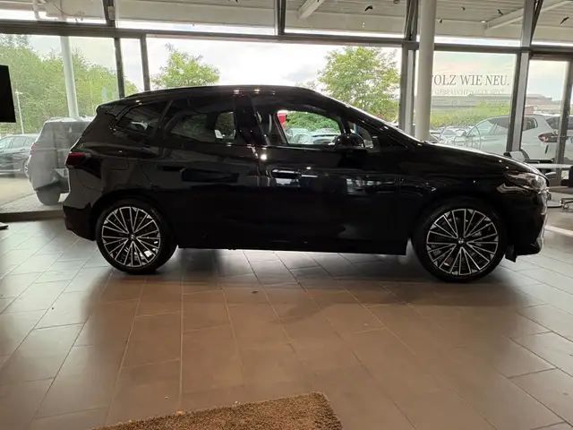BMW 2 Series view 9